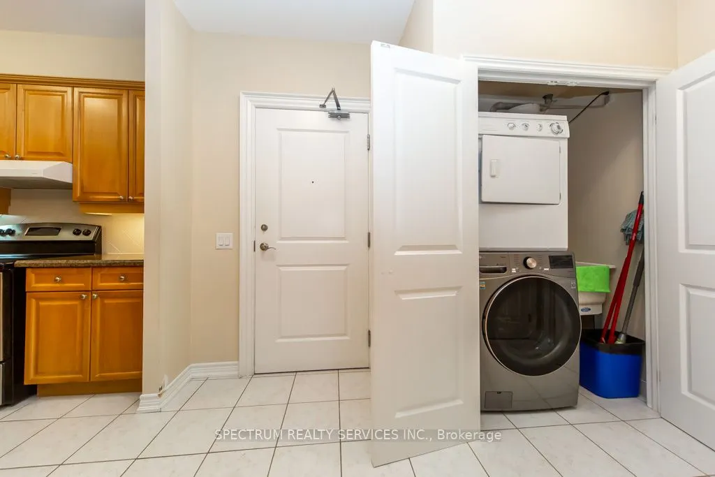 9519 Keele Street, #6