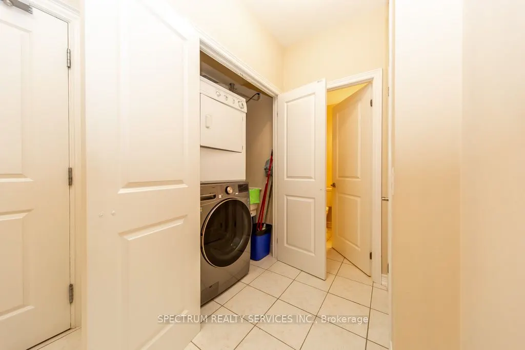 9519 Keele Street, #6