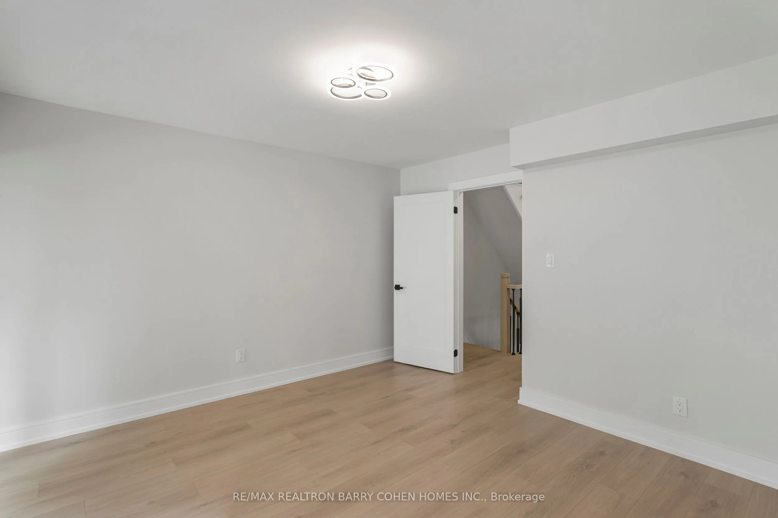 21 Galleria Parkway, #21