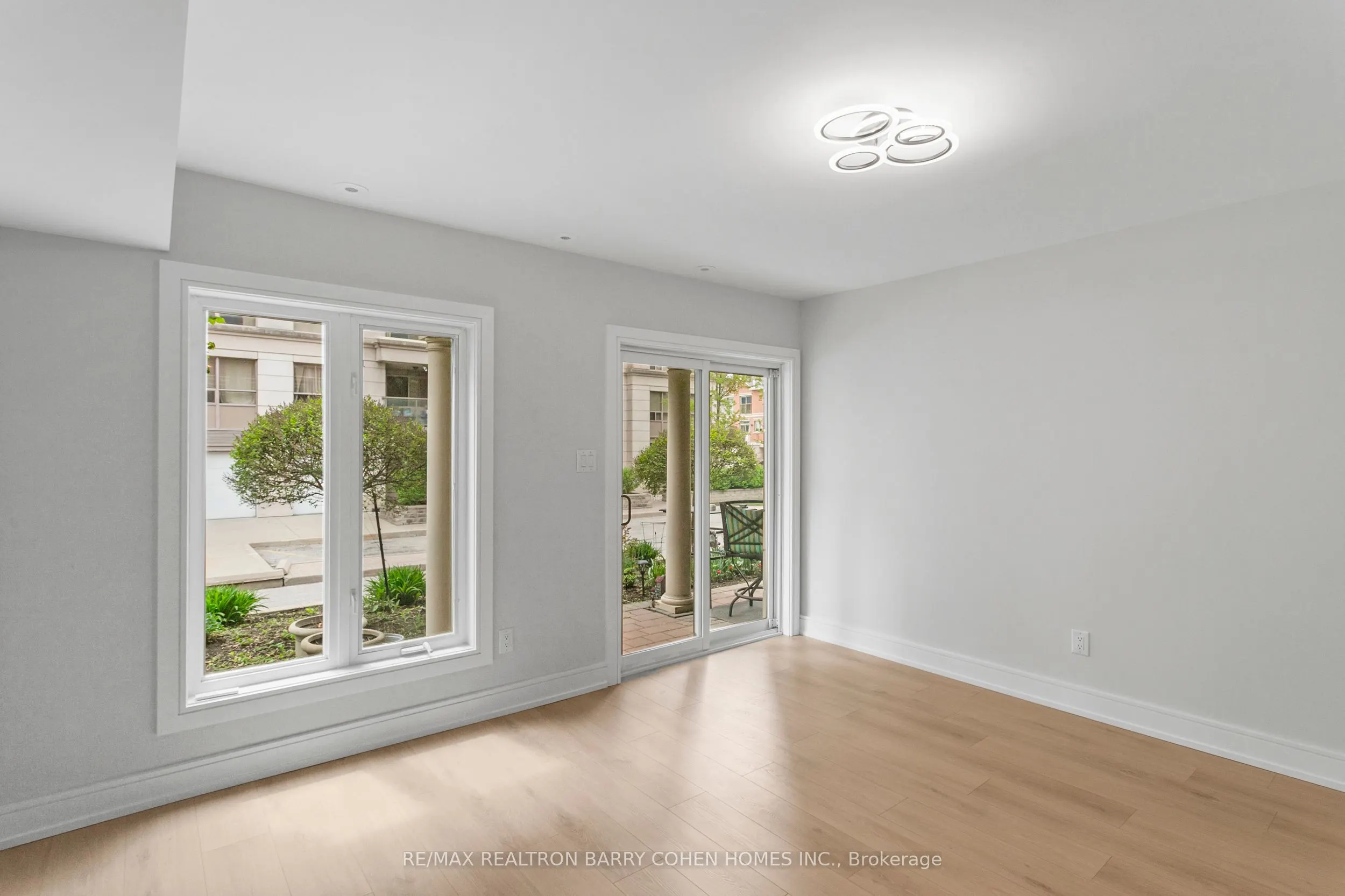 21 Galleria Parkway, #21