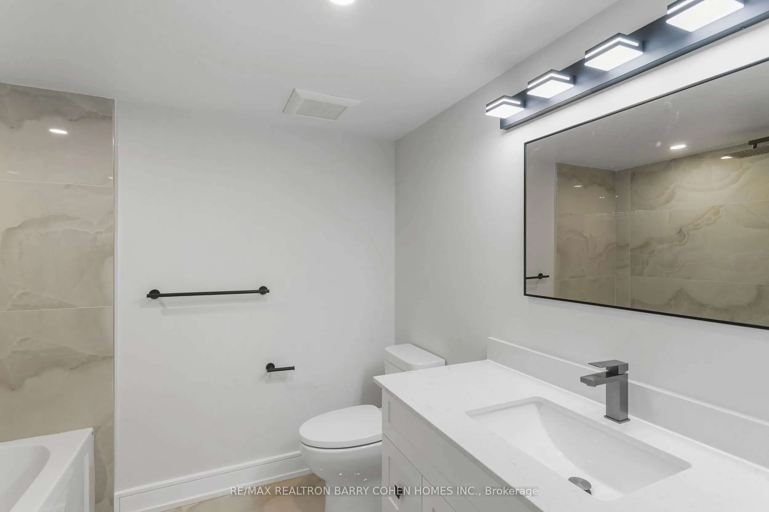 21 Galleria Parkway, #21