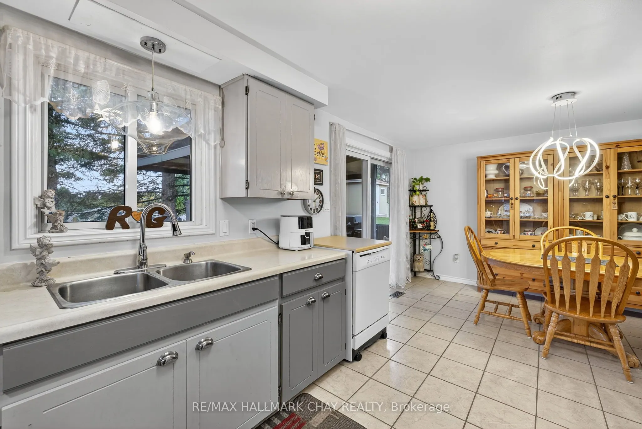 72 Tecumseth Pines Drive