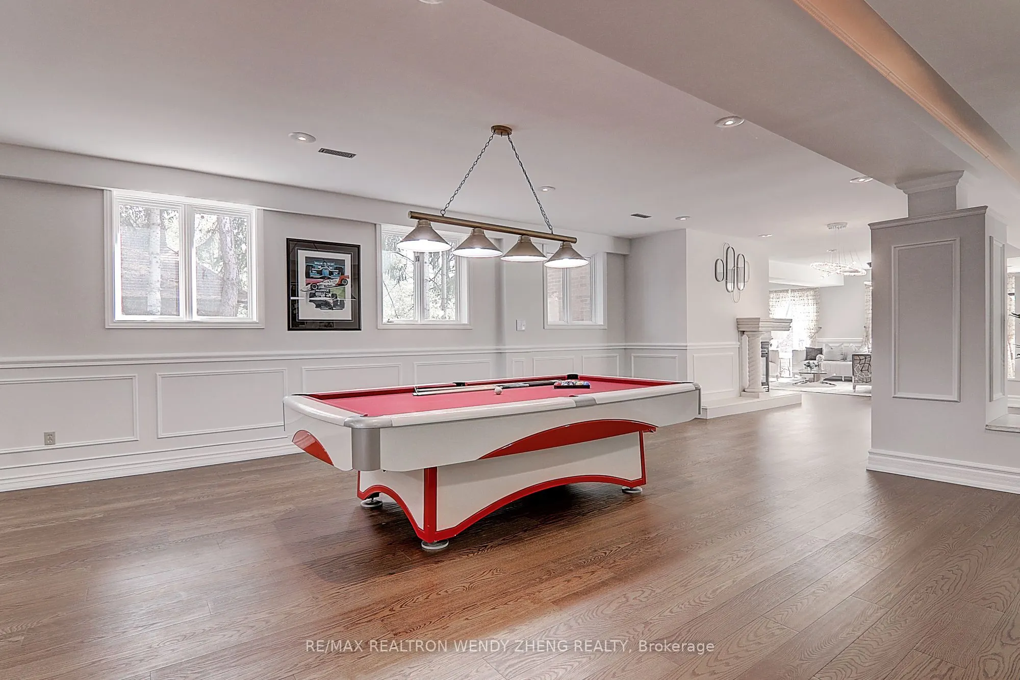 305 Woodland Acres Crescent