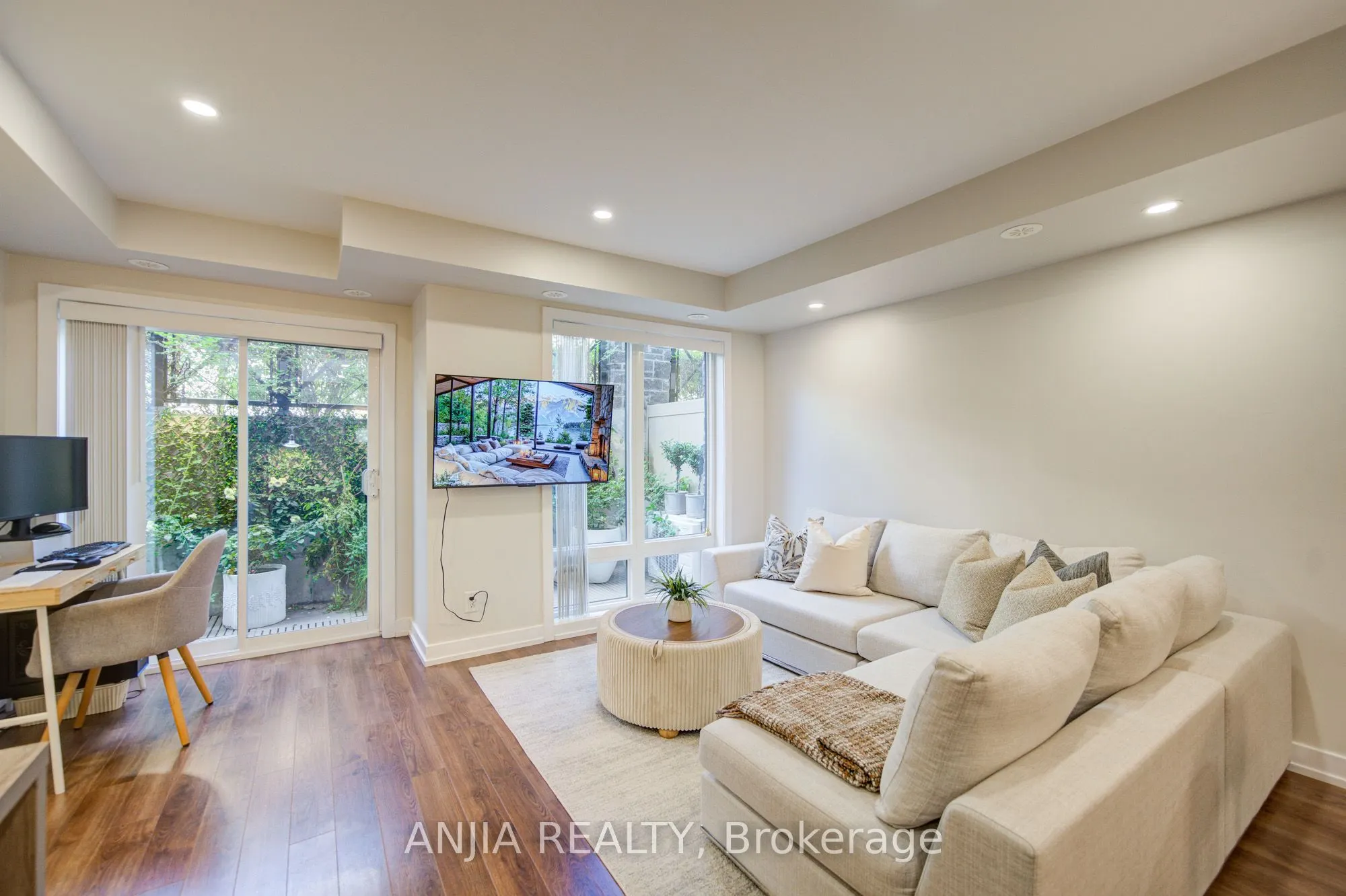 11 Dunsheath Way, #1205