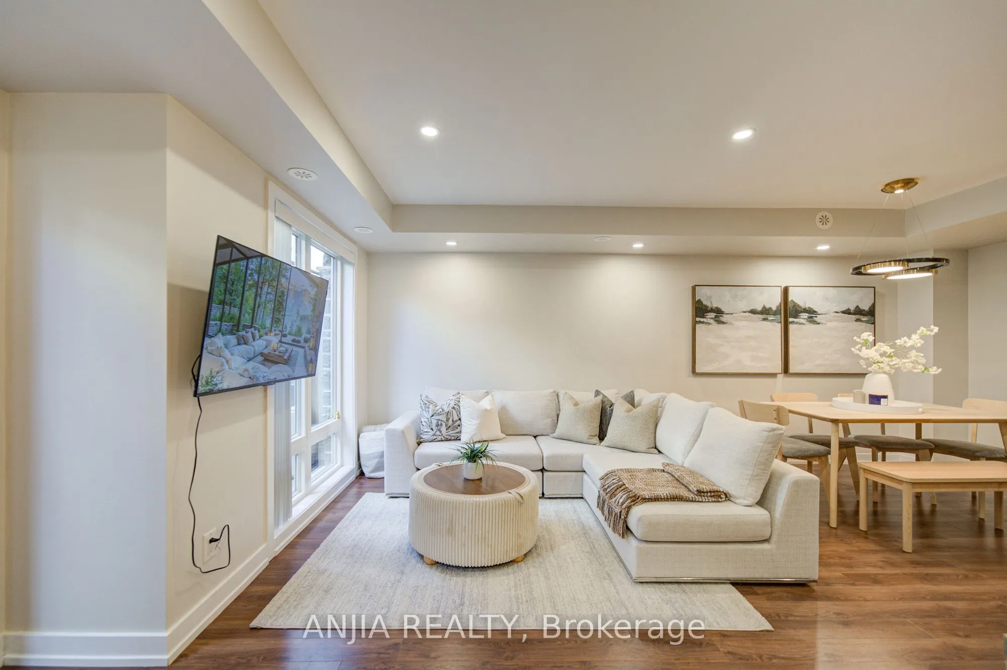 11 Dunsheath Way, #1205
