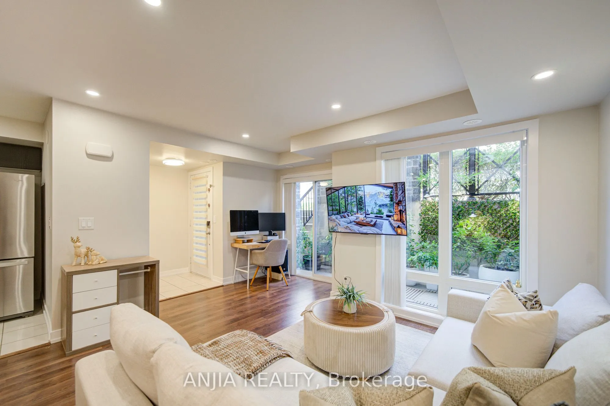 11 Dunsheath Way, #1205