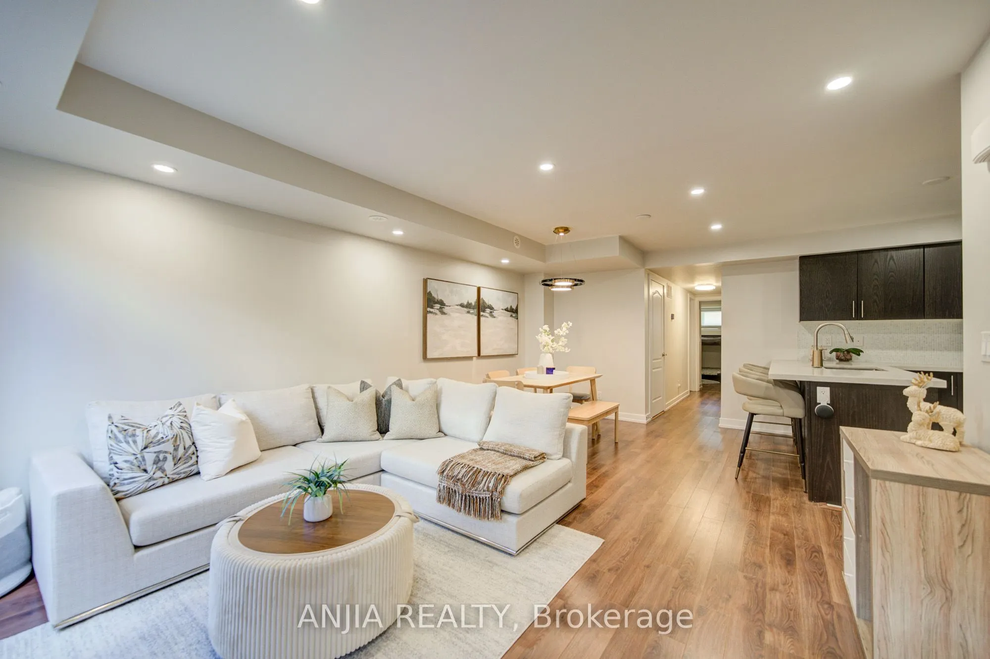 11 Dunsheath Way, #1205