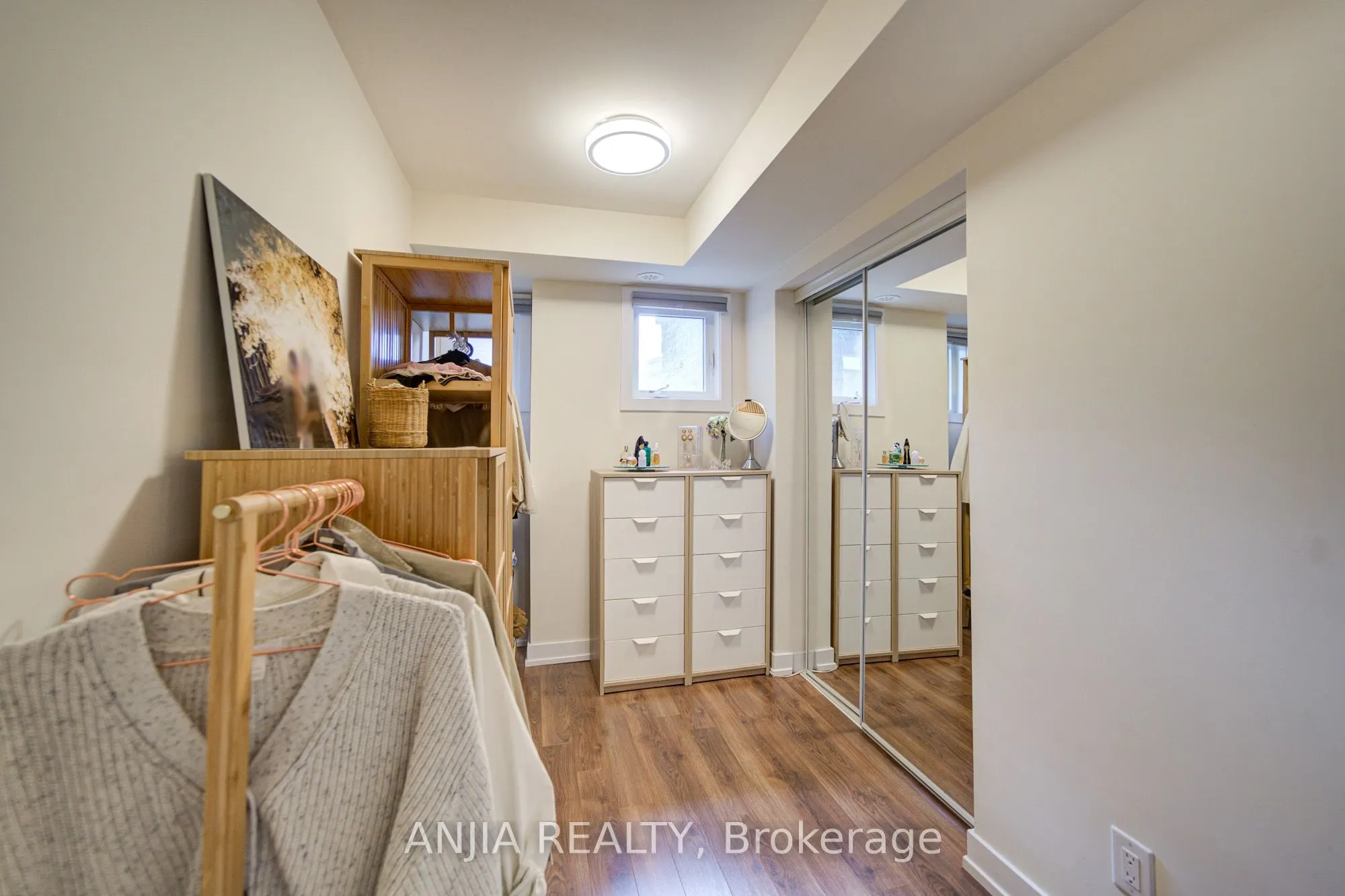 11 Dunsheath Way, #1205