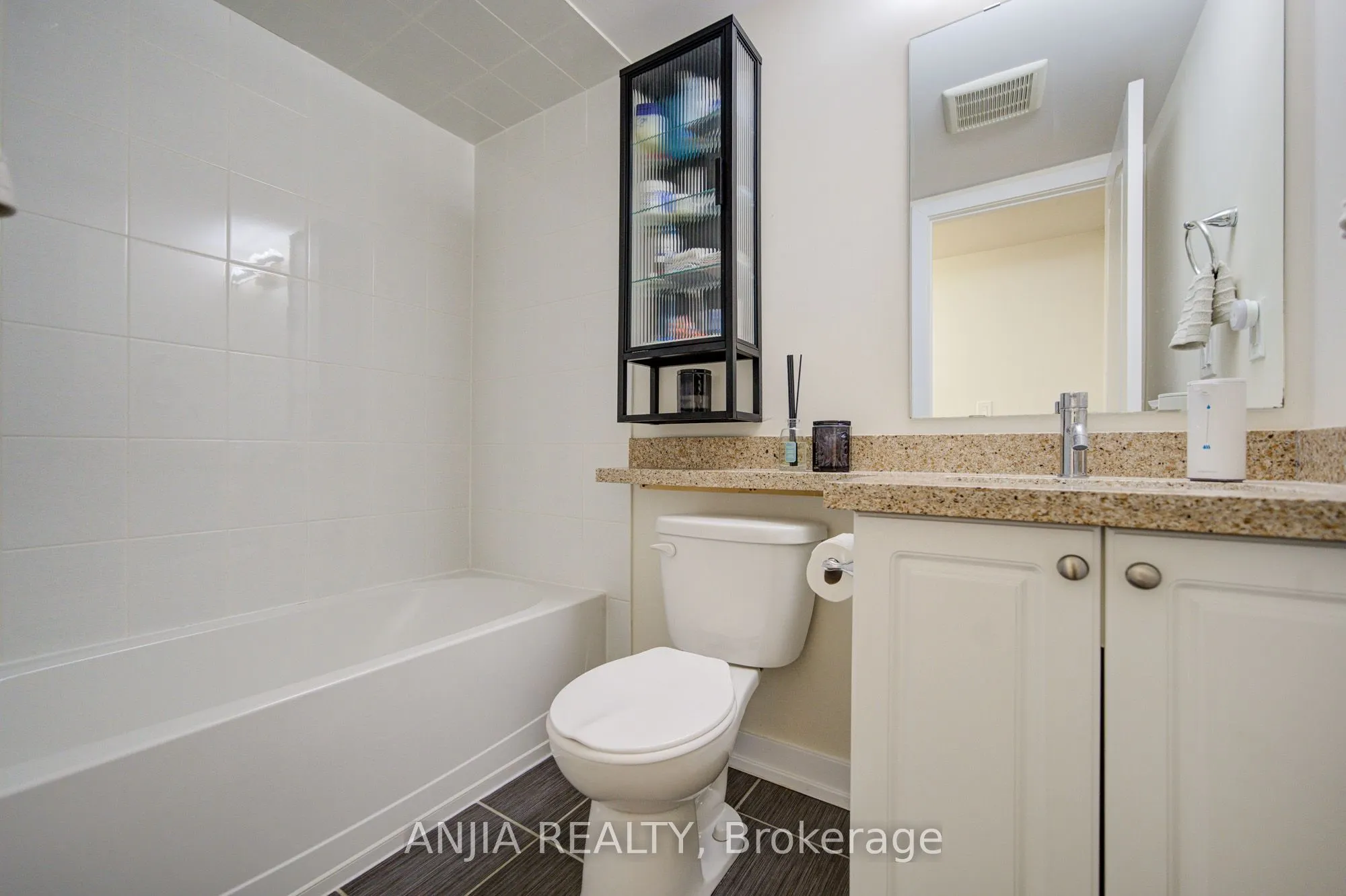11 Dunsheath Way, #1205