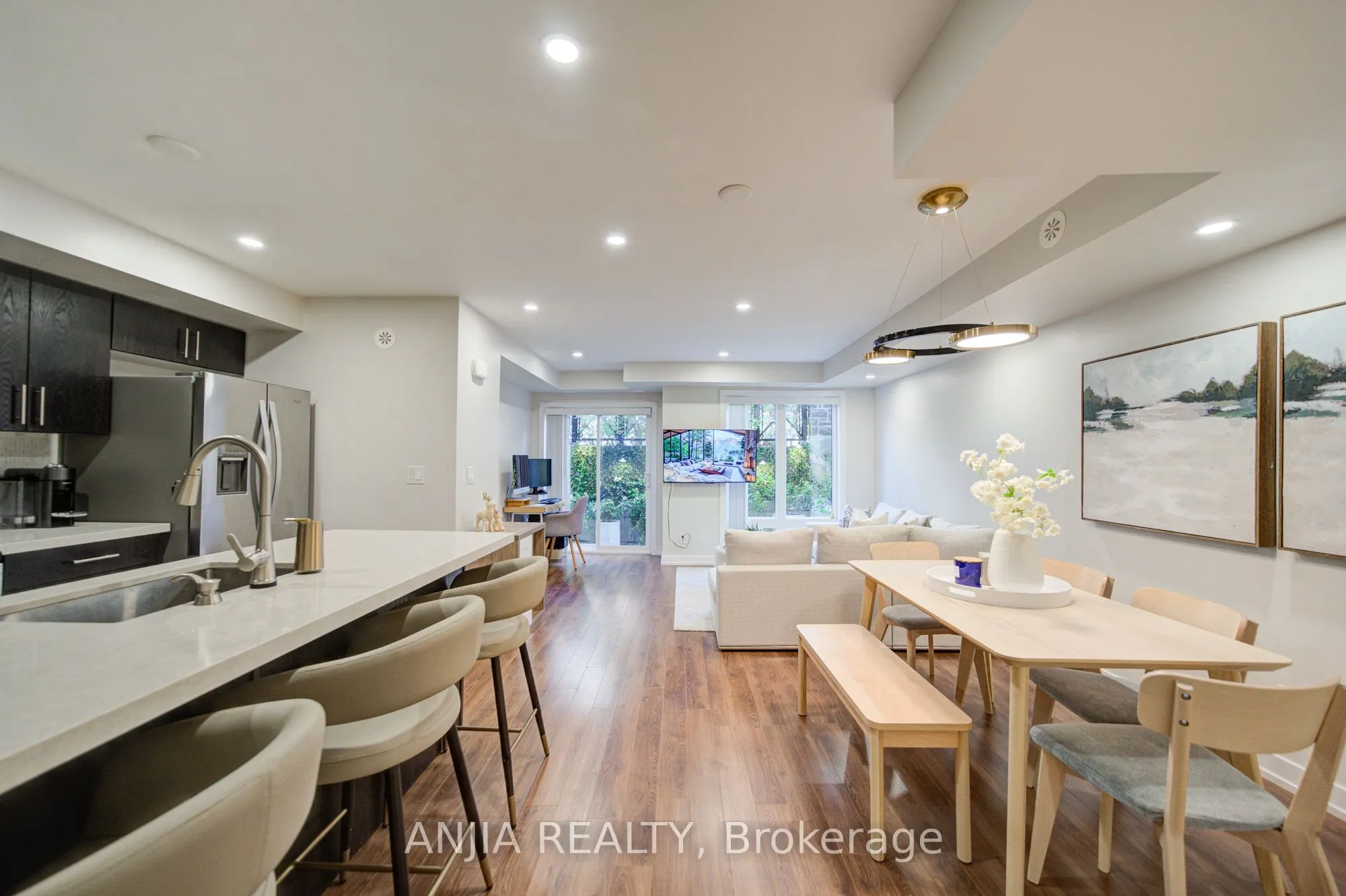 11 Dunsheath Way, #1205