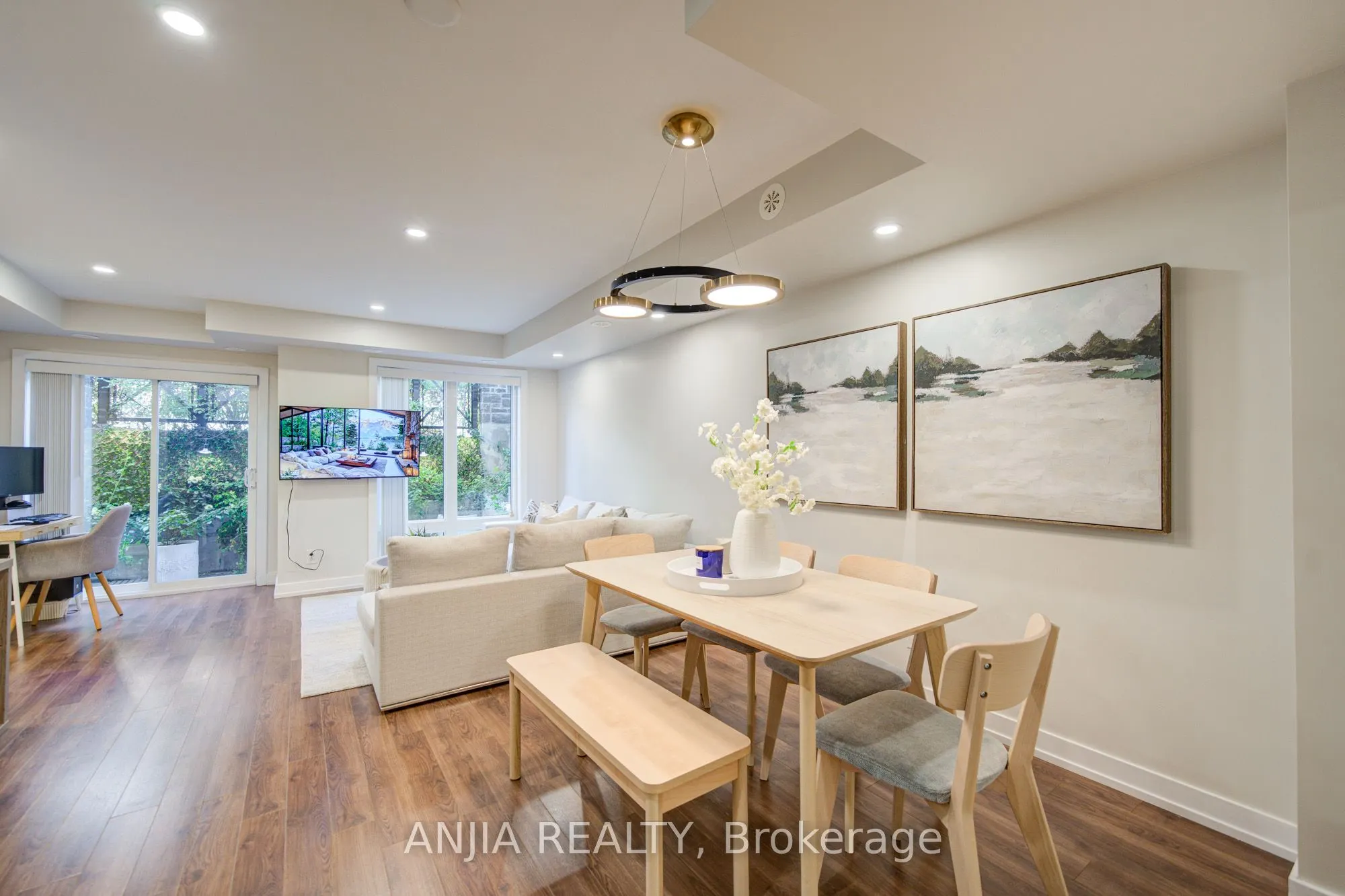 11 Dunsheath Way, #1205