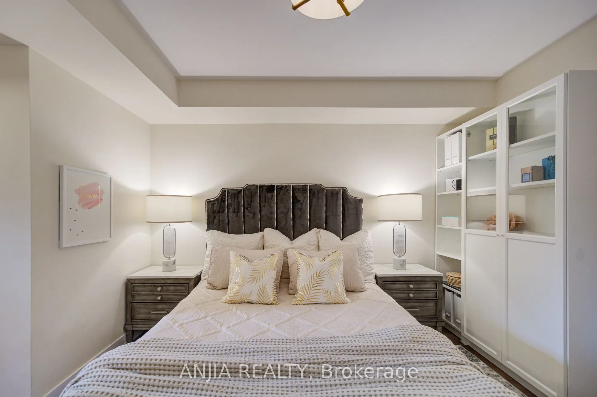 11 Dunsheath Way, #1205