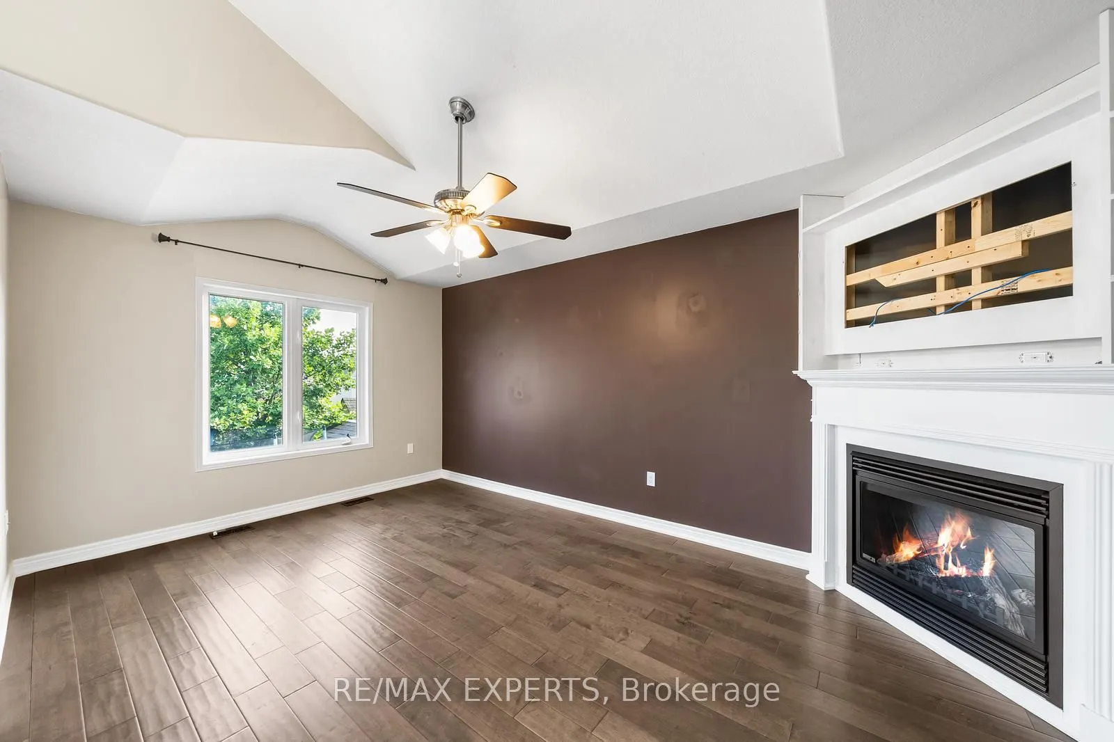 1821 Lamstone Street, #Upper
