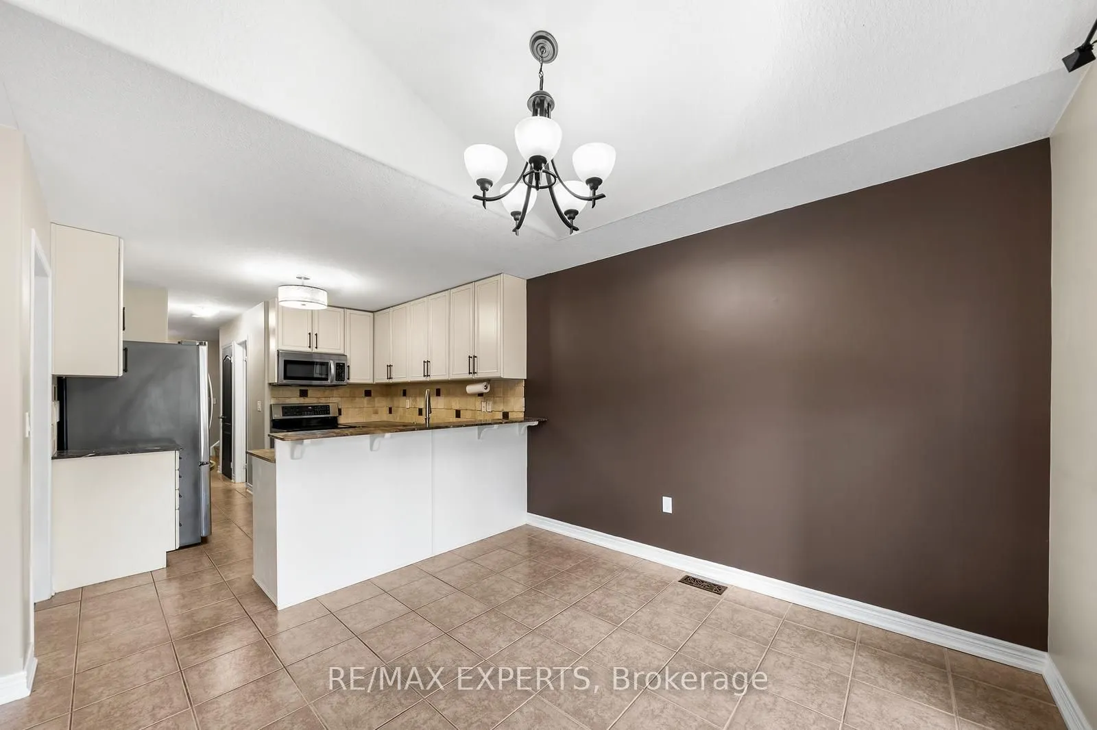 1821 Lamstone Street, #Upper