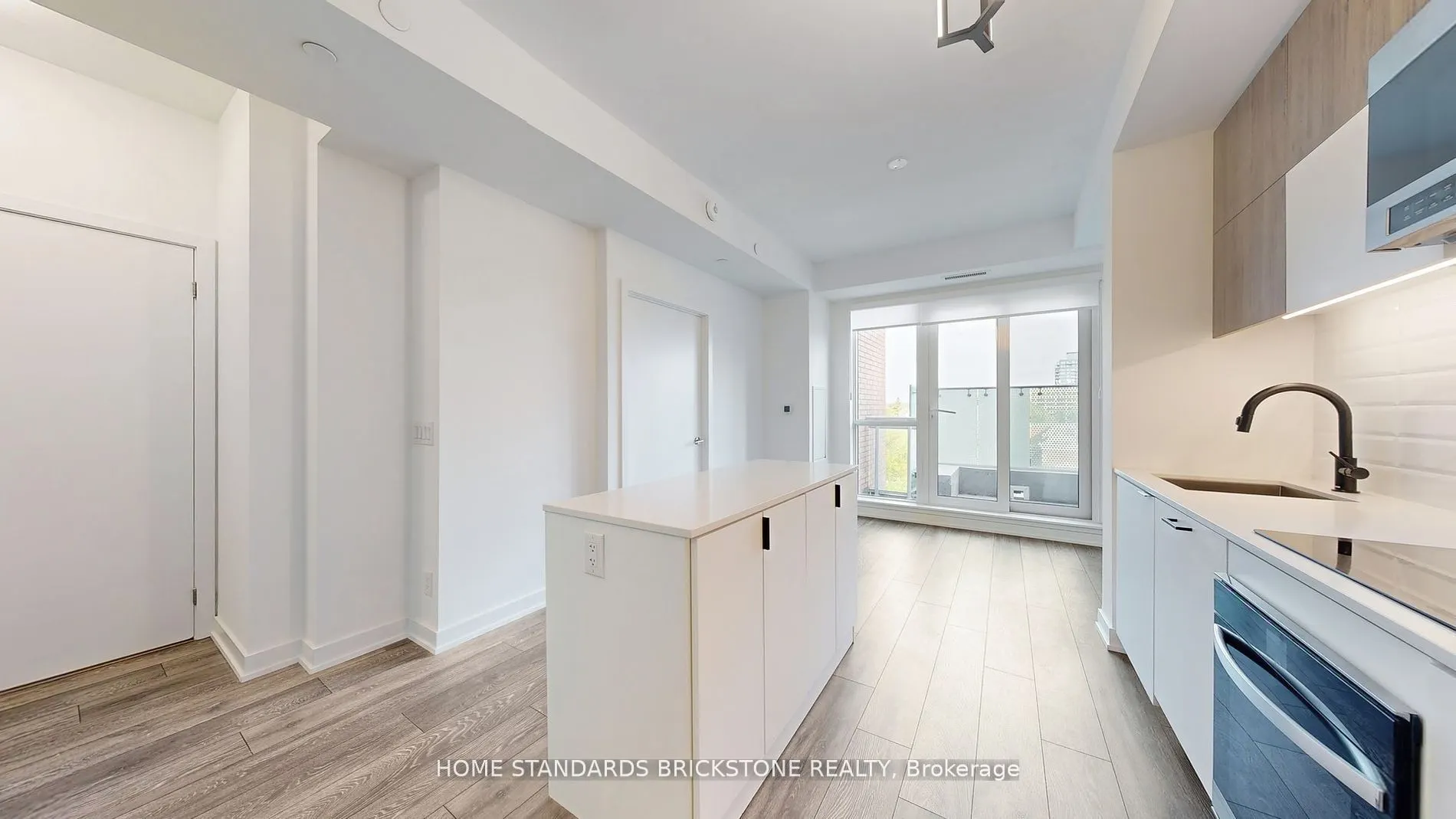 8888 Yonge Street, #321