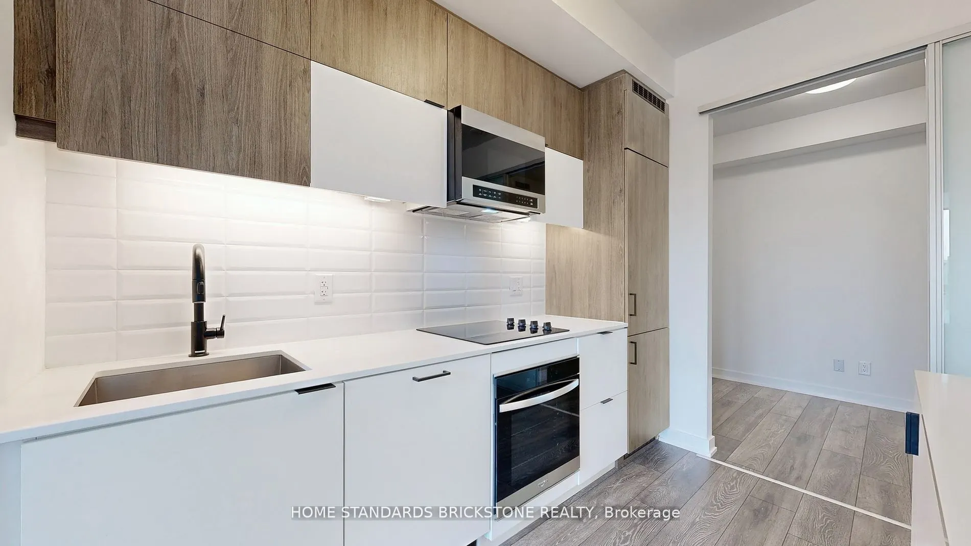 8888 Yonge Street, #321