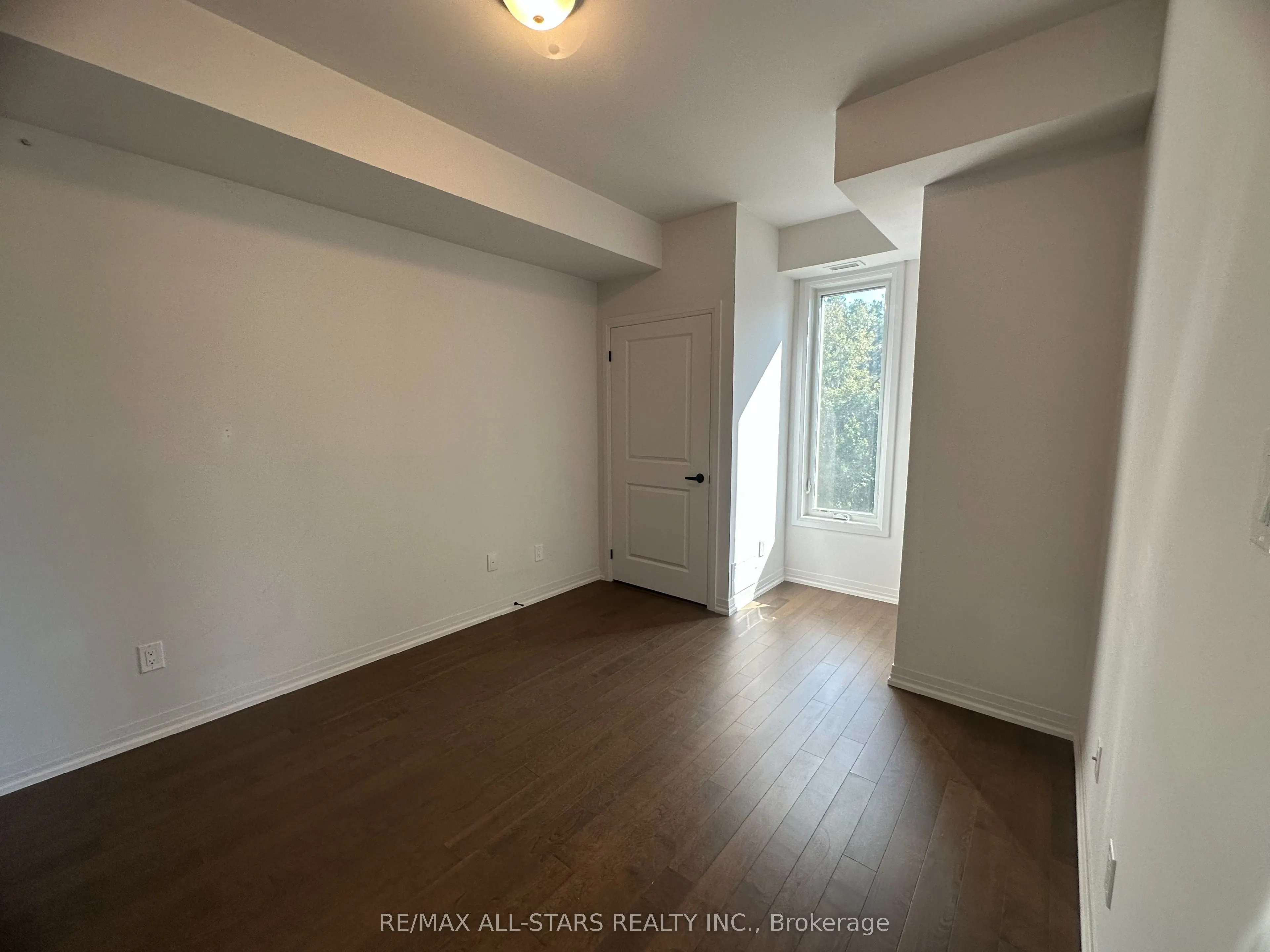 164 Cemetery Road, #303