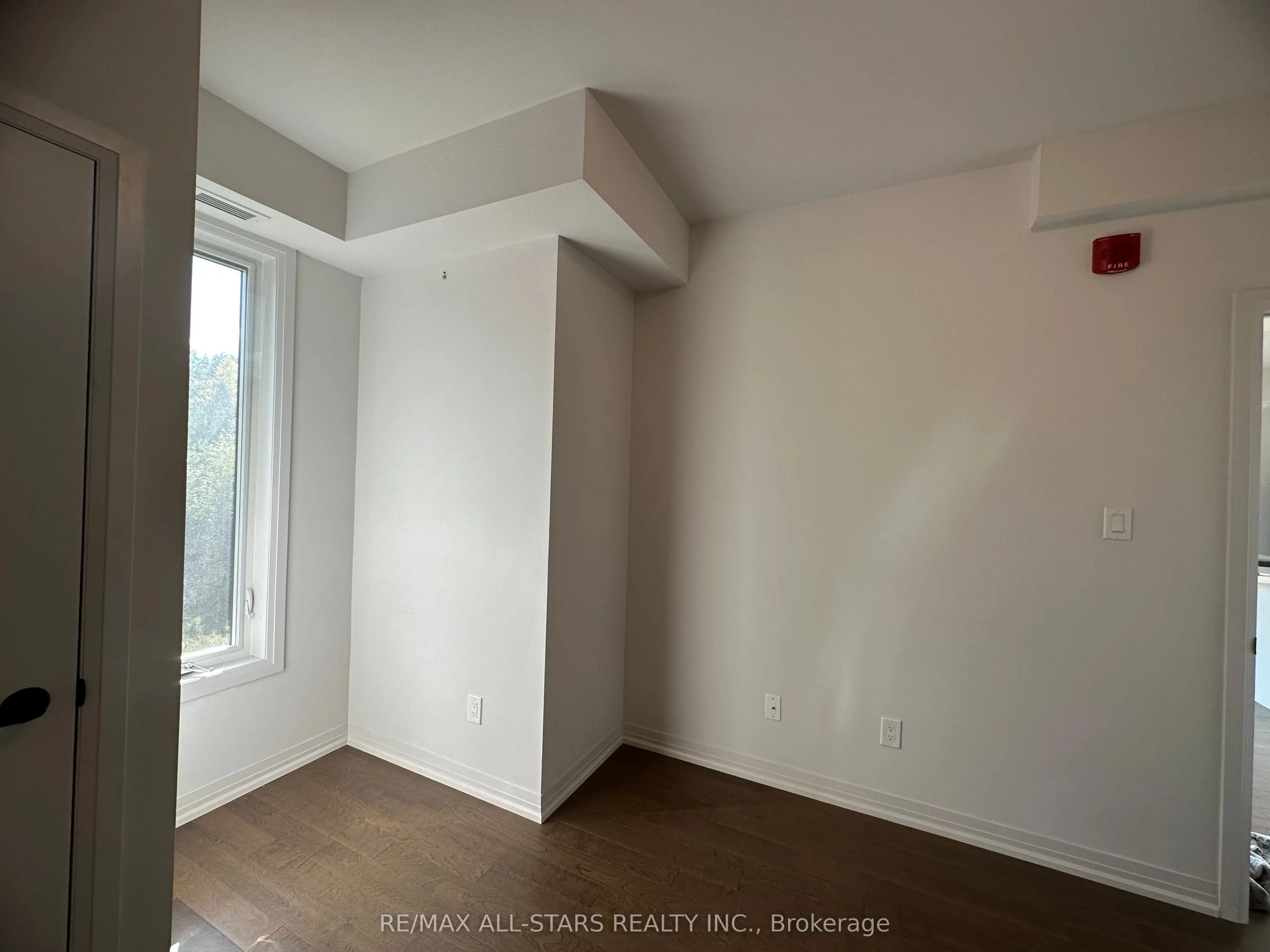 164 Cemetery Road, #303