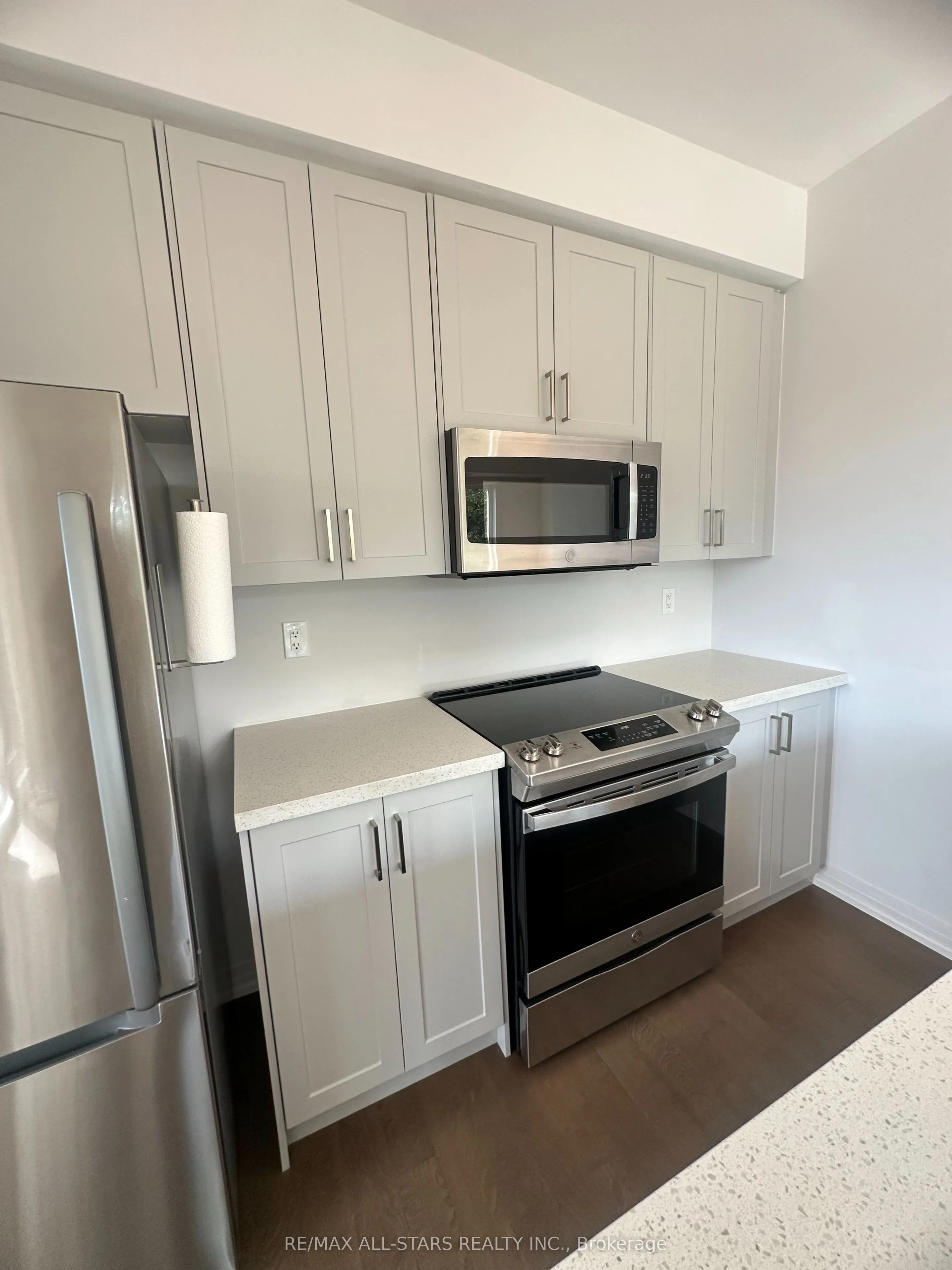 164 Cemetery Road, #303