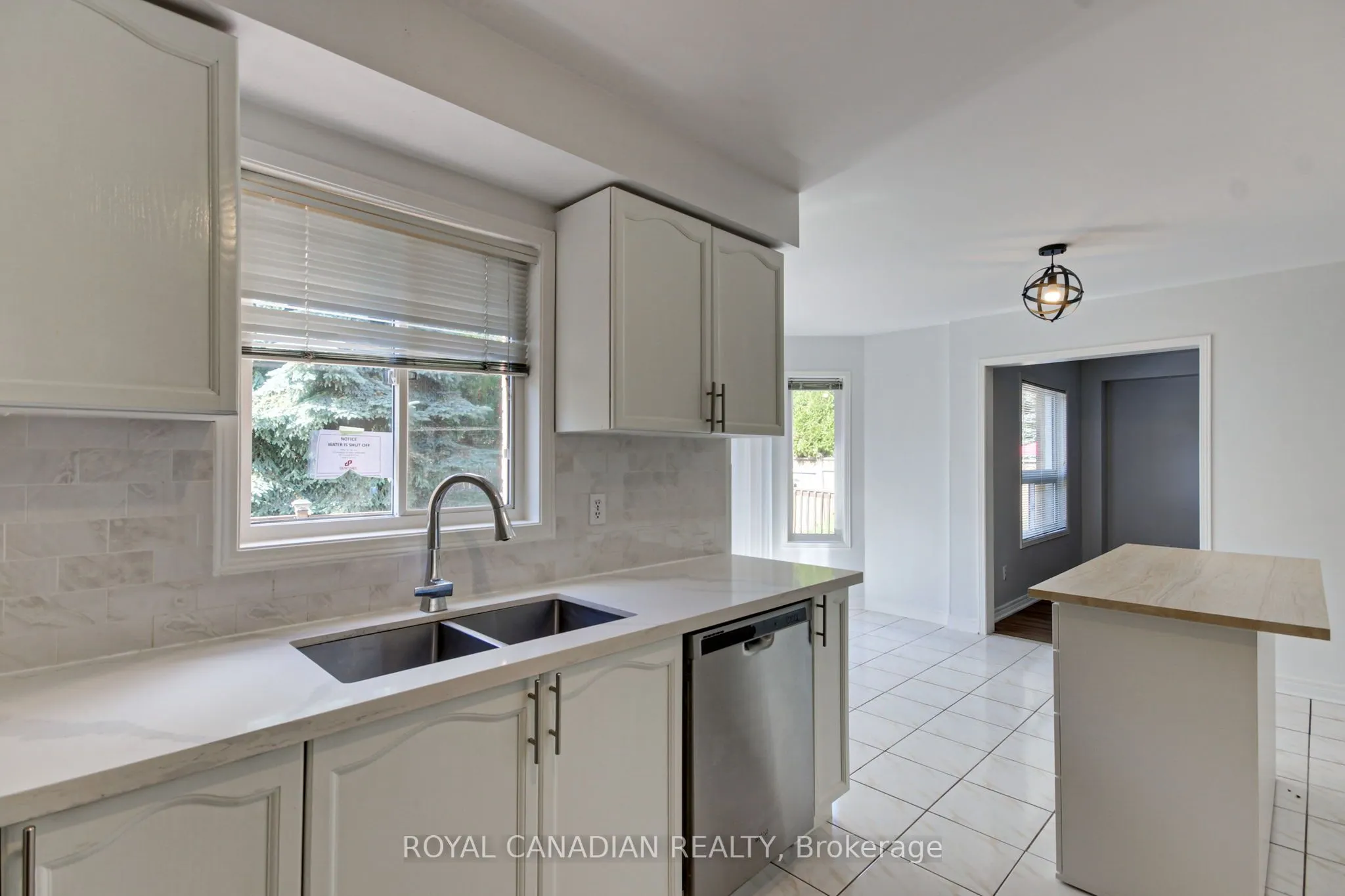 175 RHODES Circle