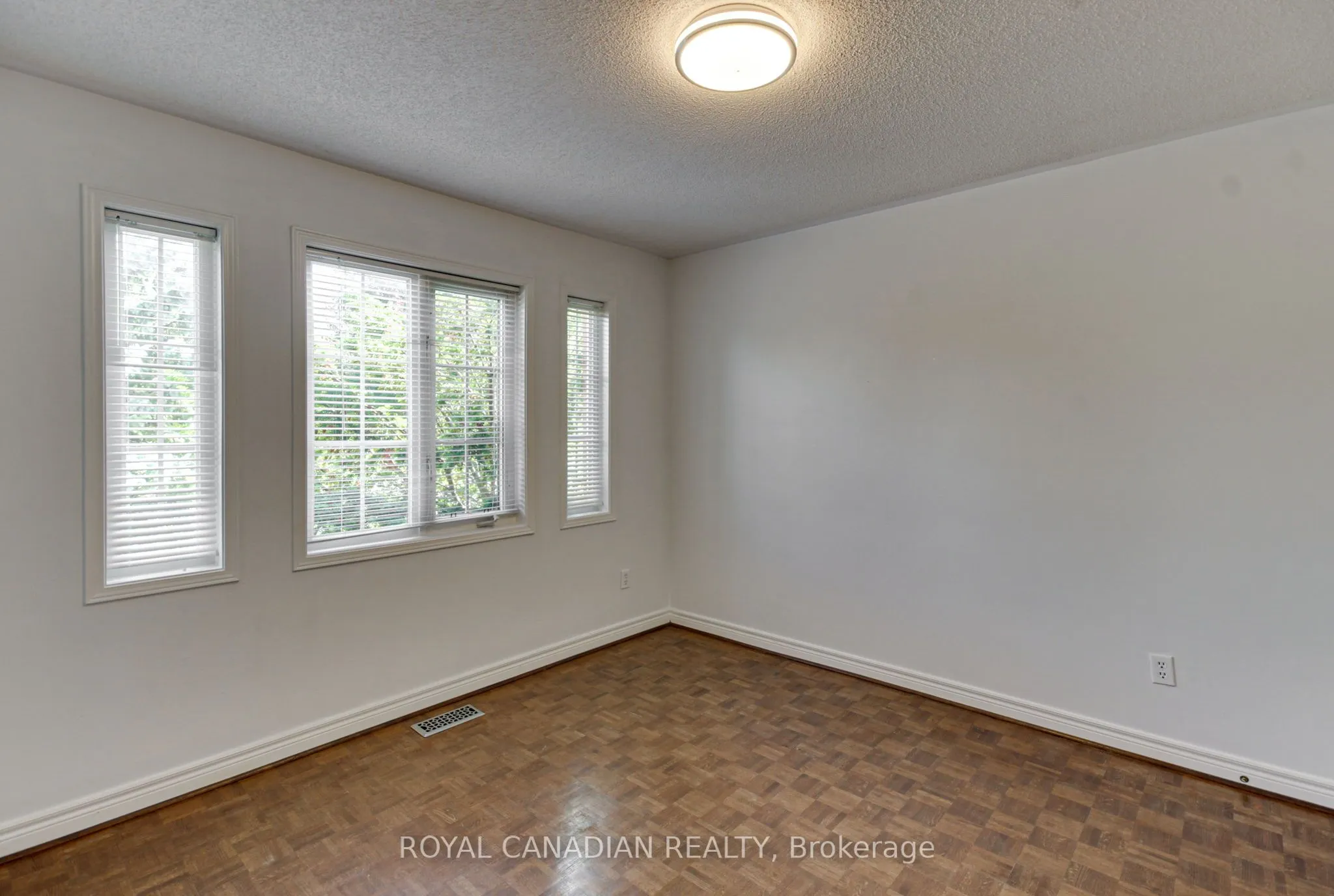 175 RHODES Circle