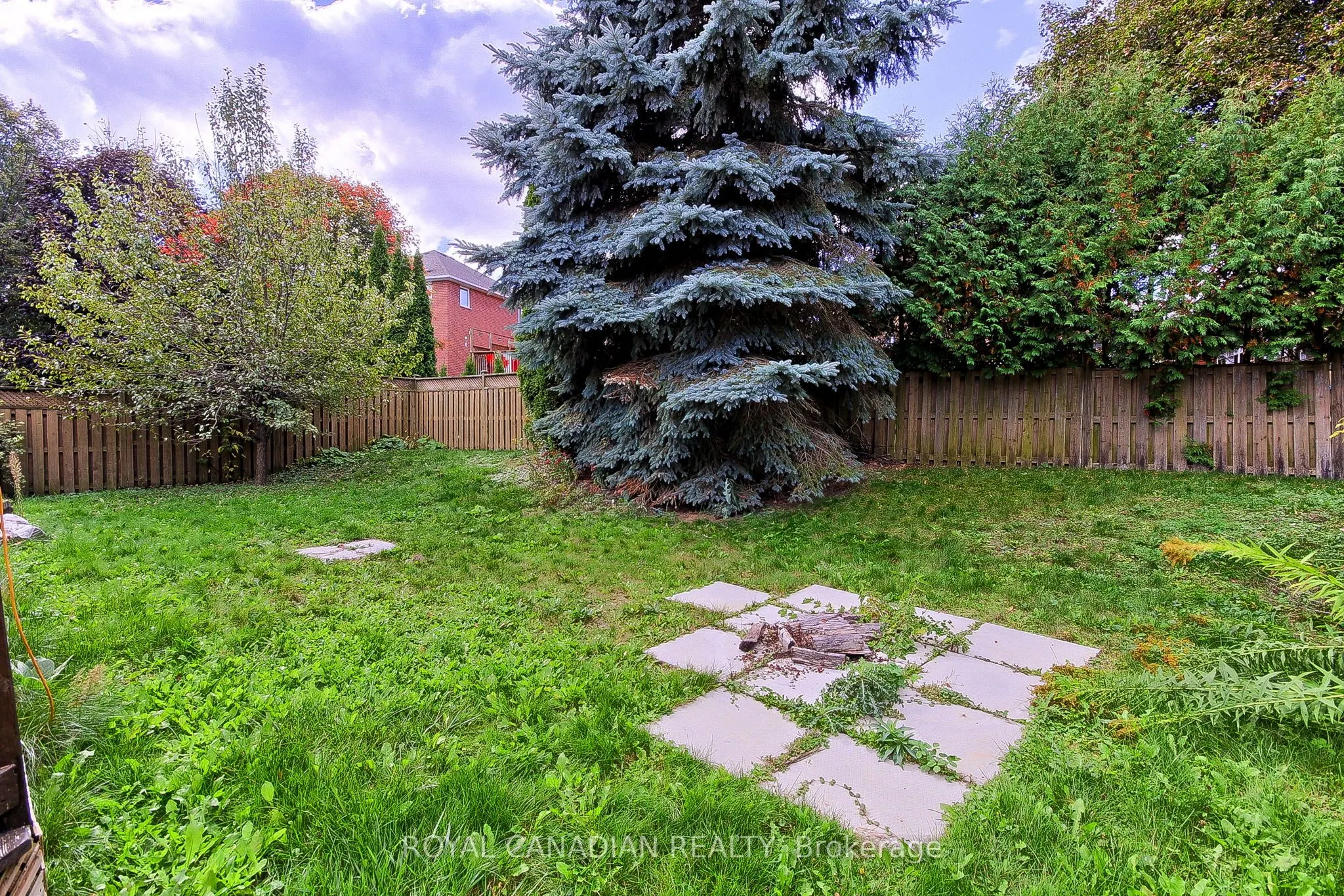 175 RHODES Circle