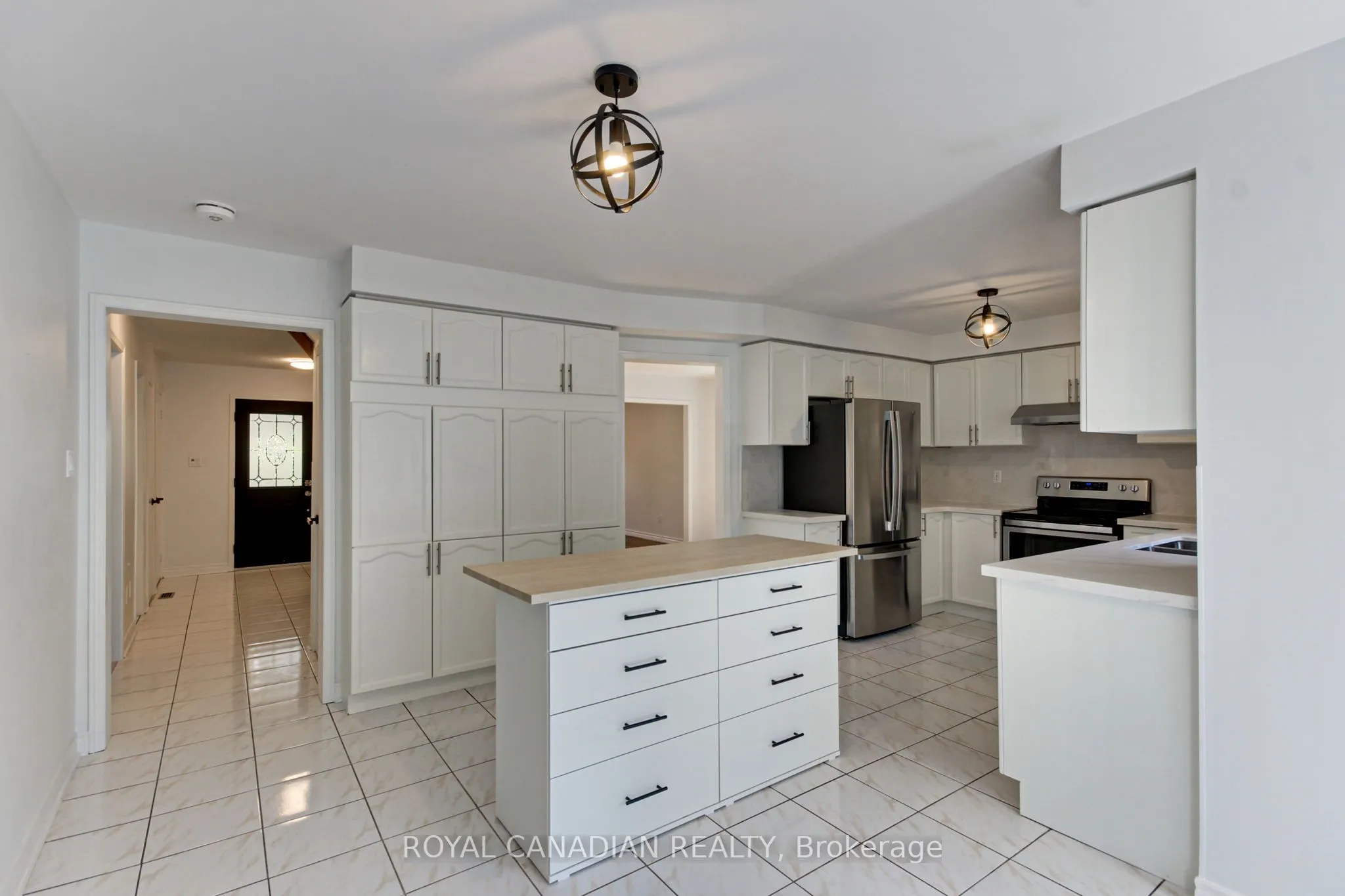 175 RHODES Circle
