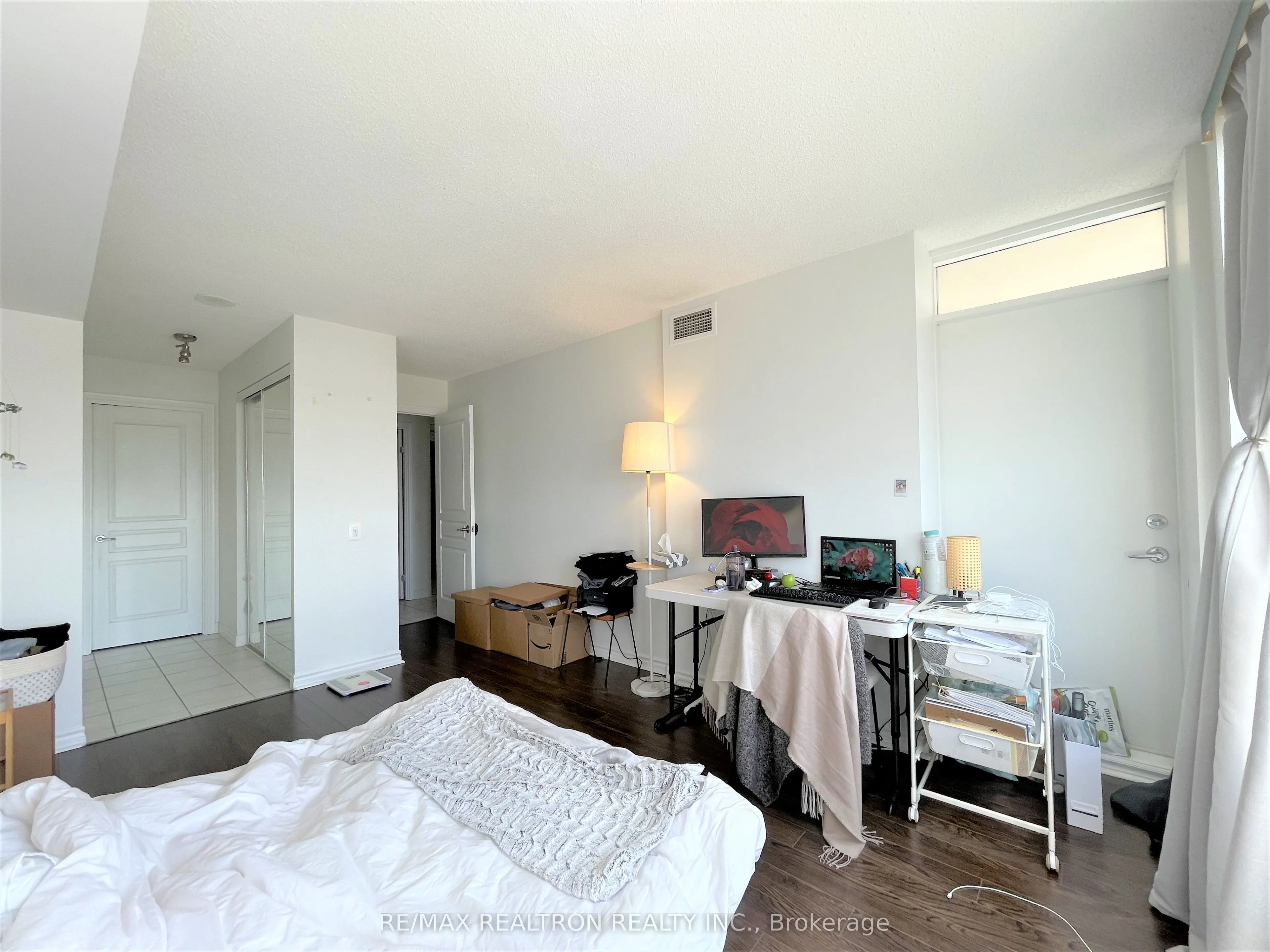9015 Leslie Street, #1008