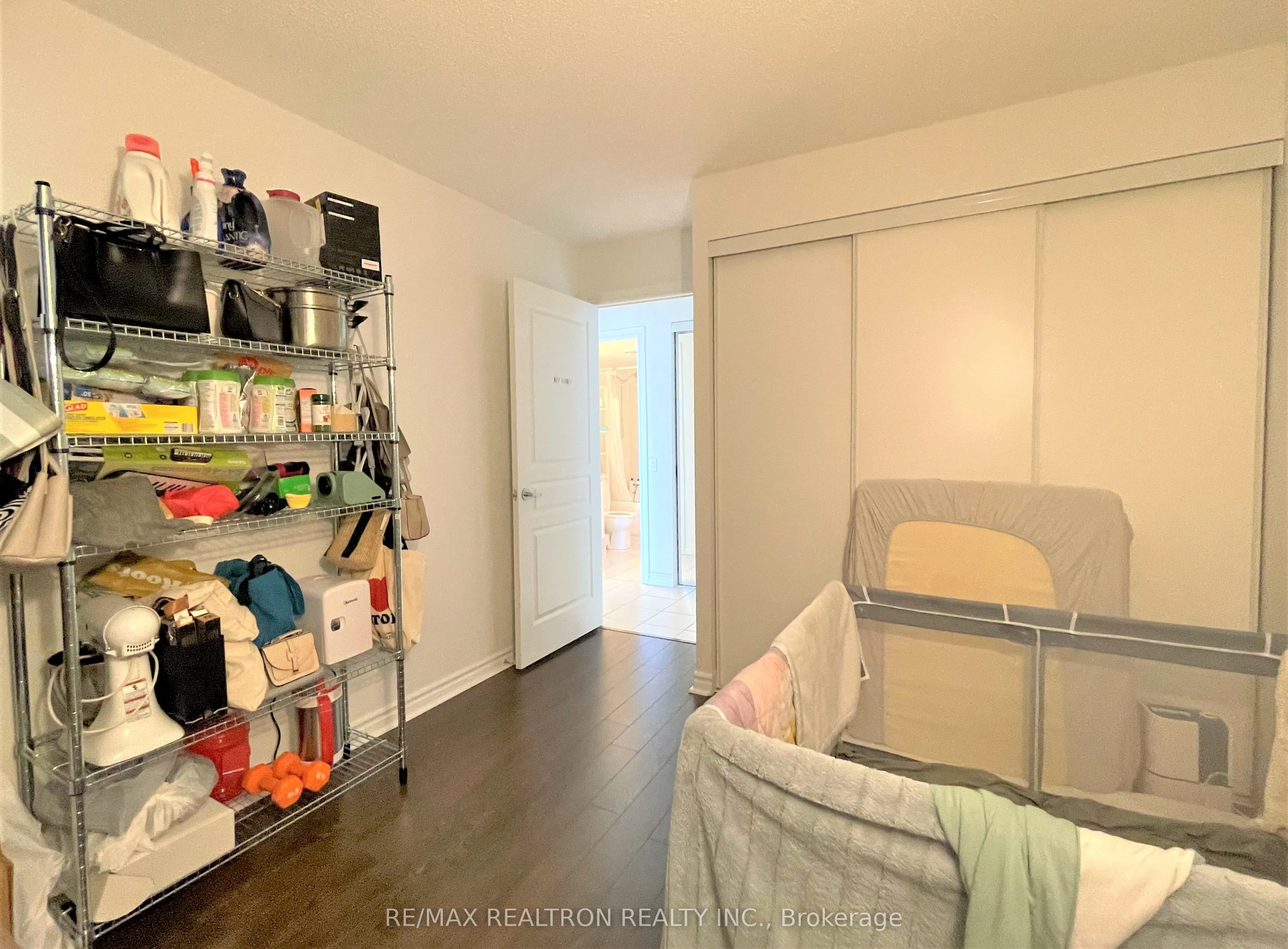 9015 Leslie Street, #1008