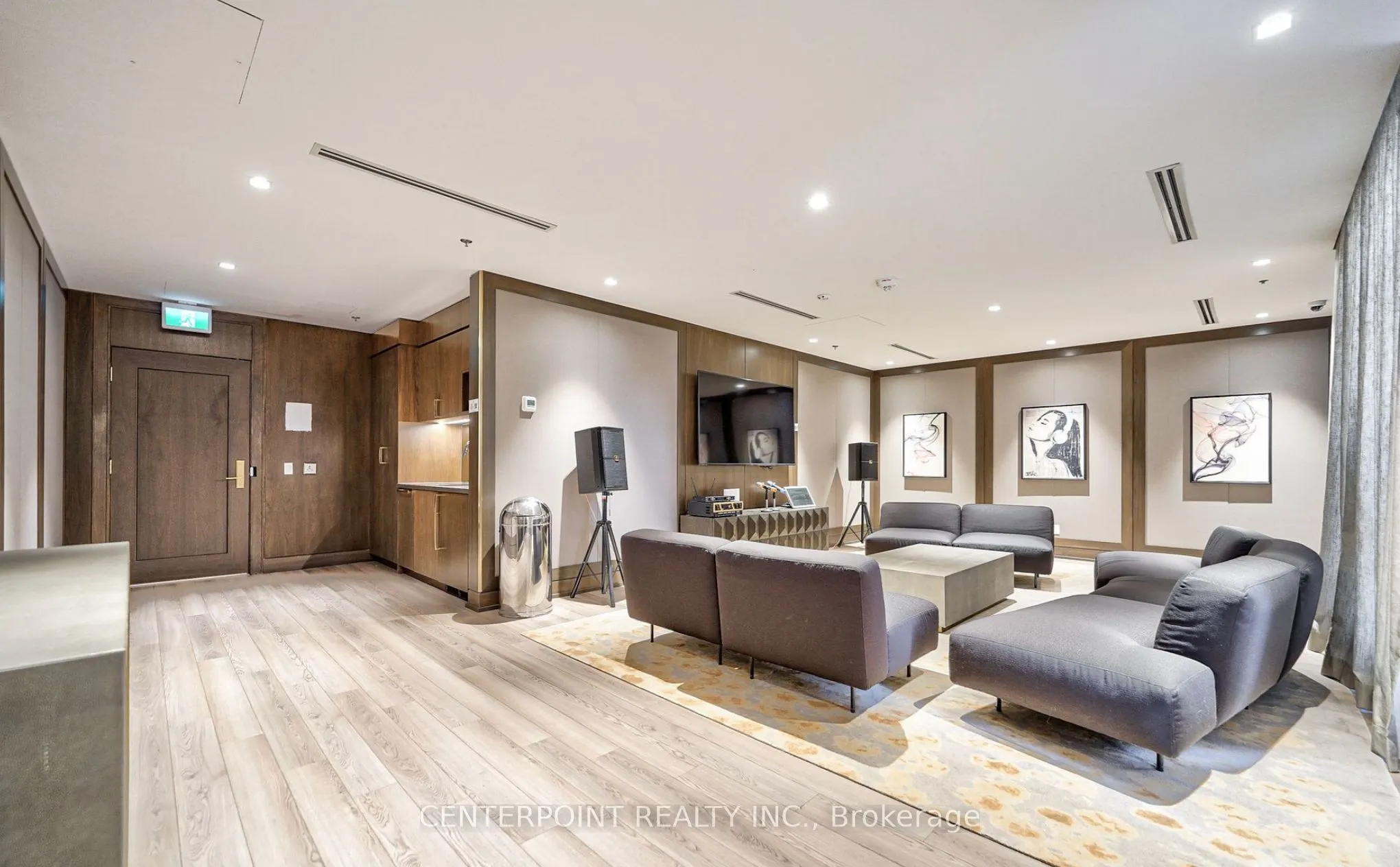 268 Buchanan Drive, #212W