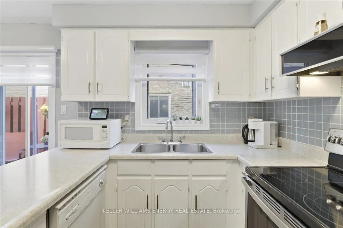95 Delmark Boulevard