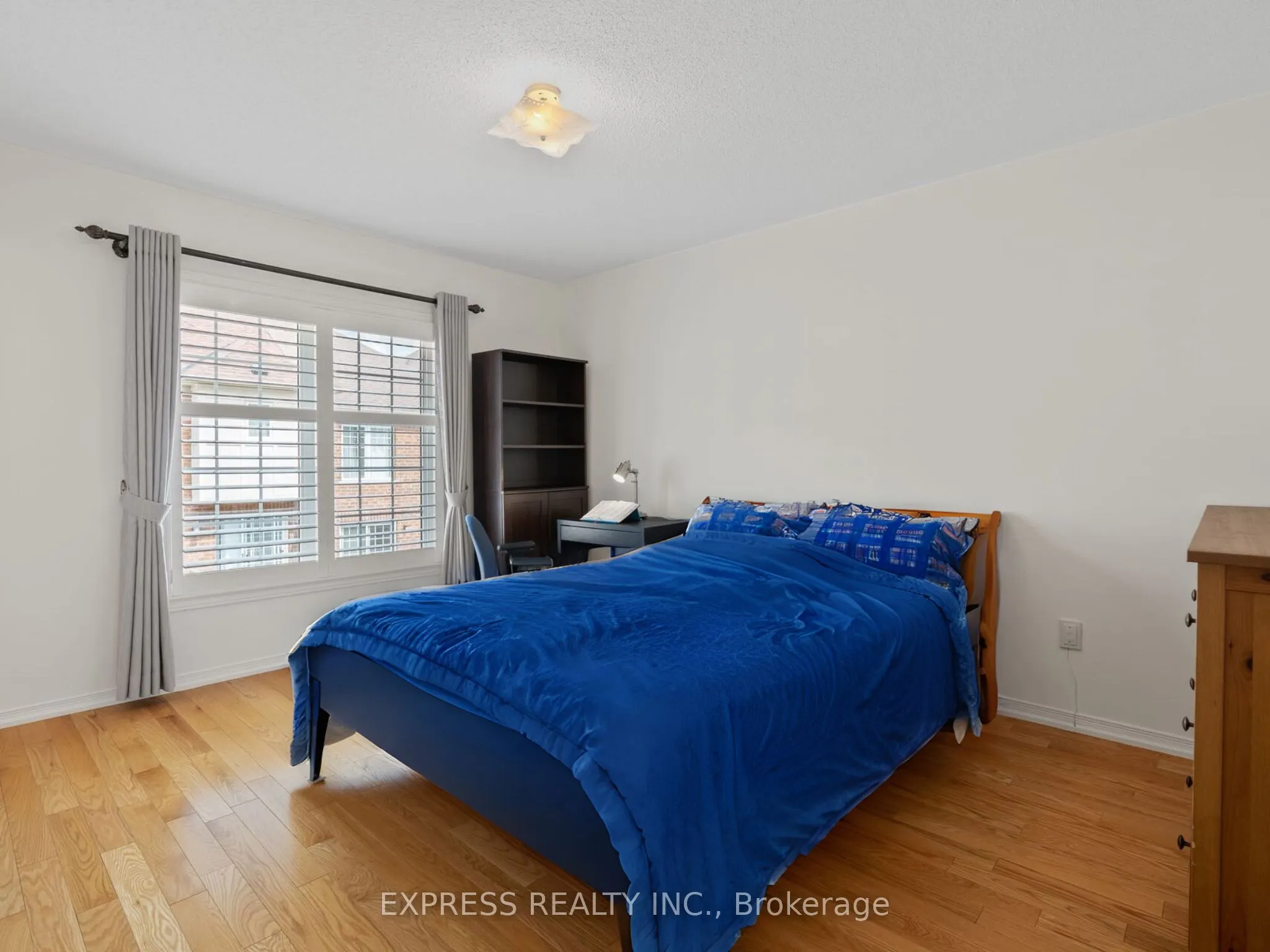 104 Prince Charles Way