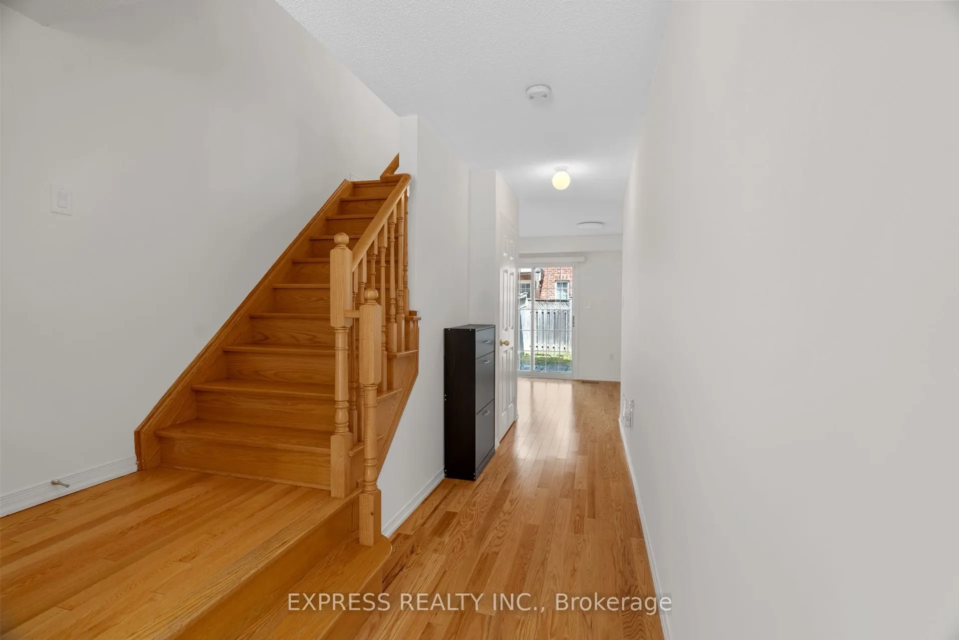104 Prince Charles Way