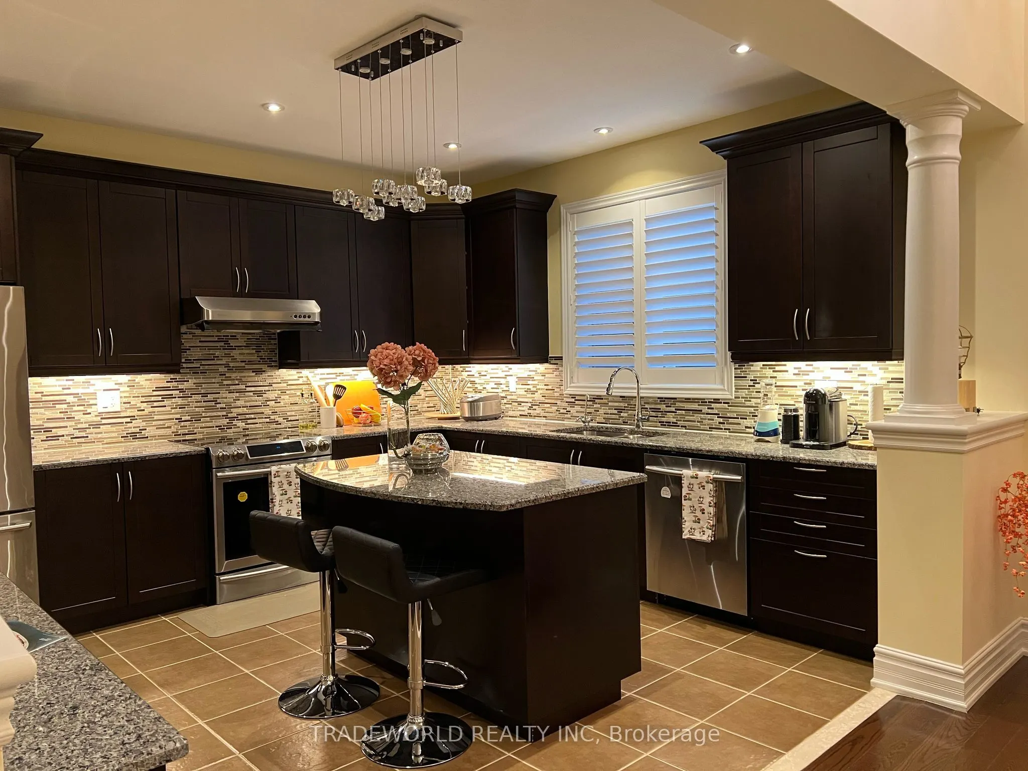 73 Glengordon Crescent