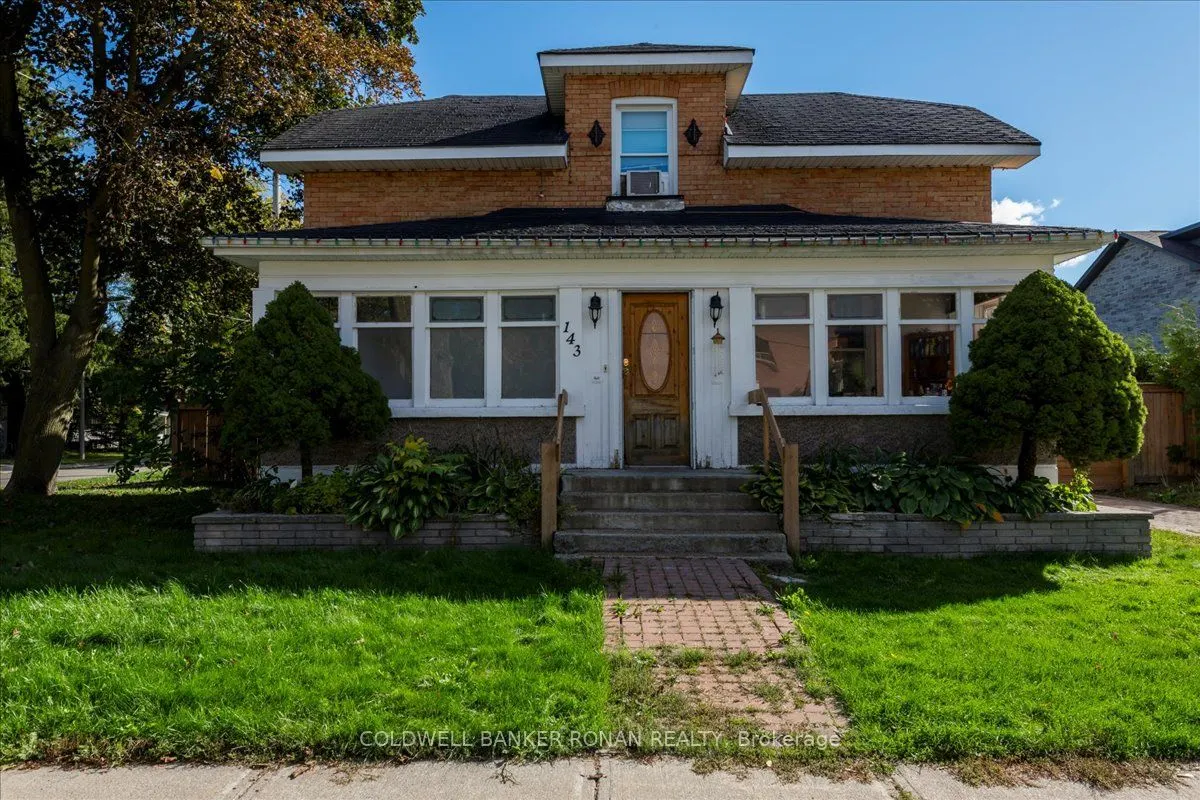 143 Wellington Street E