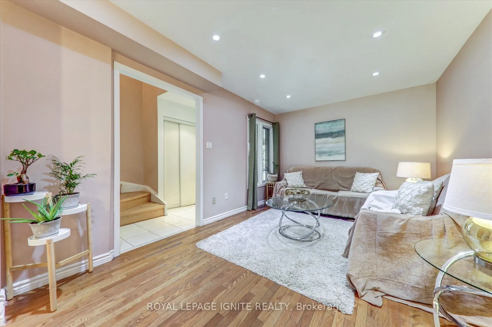 218 Sophia Road