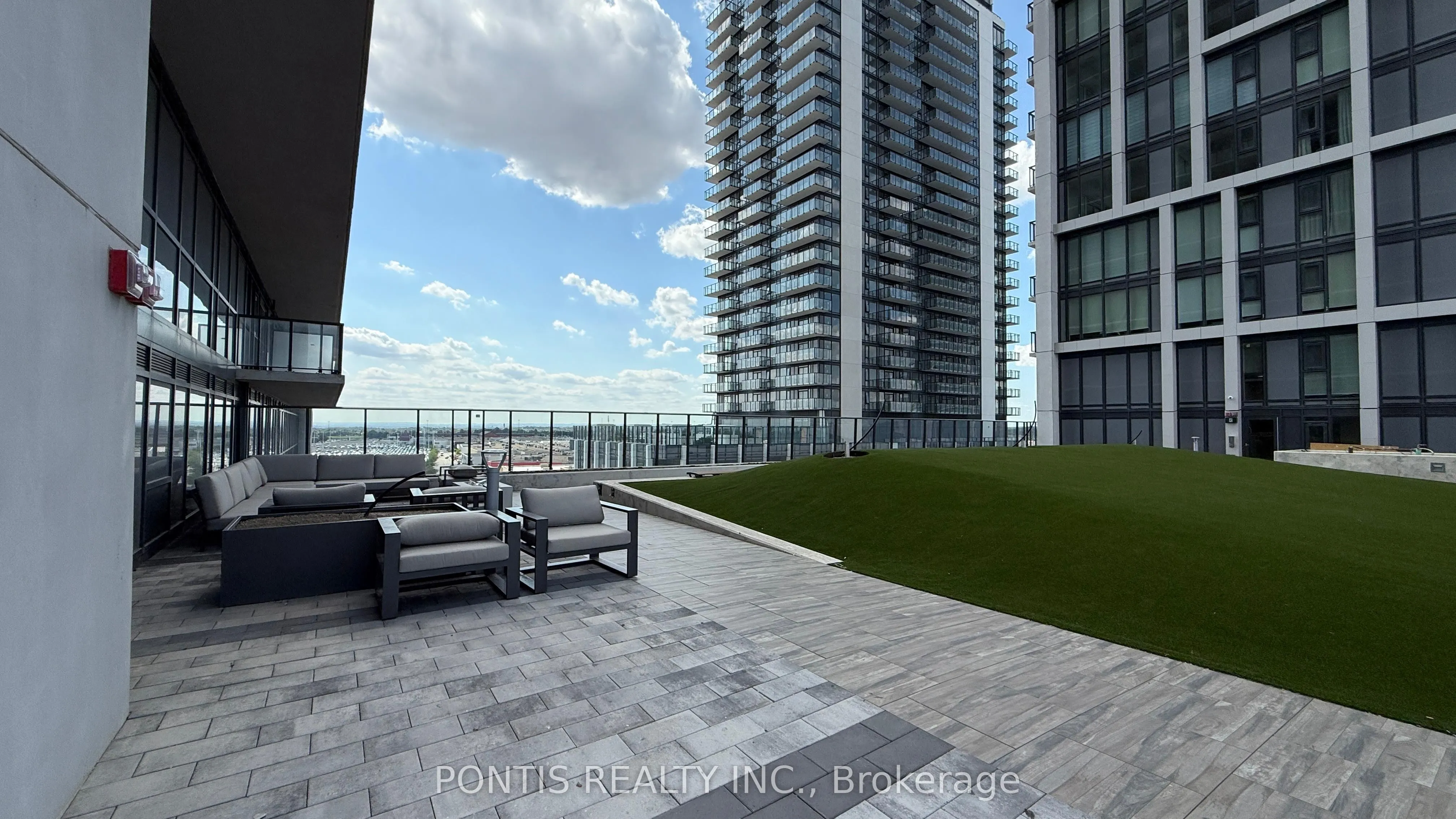 8960 Jane Street N, #234