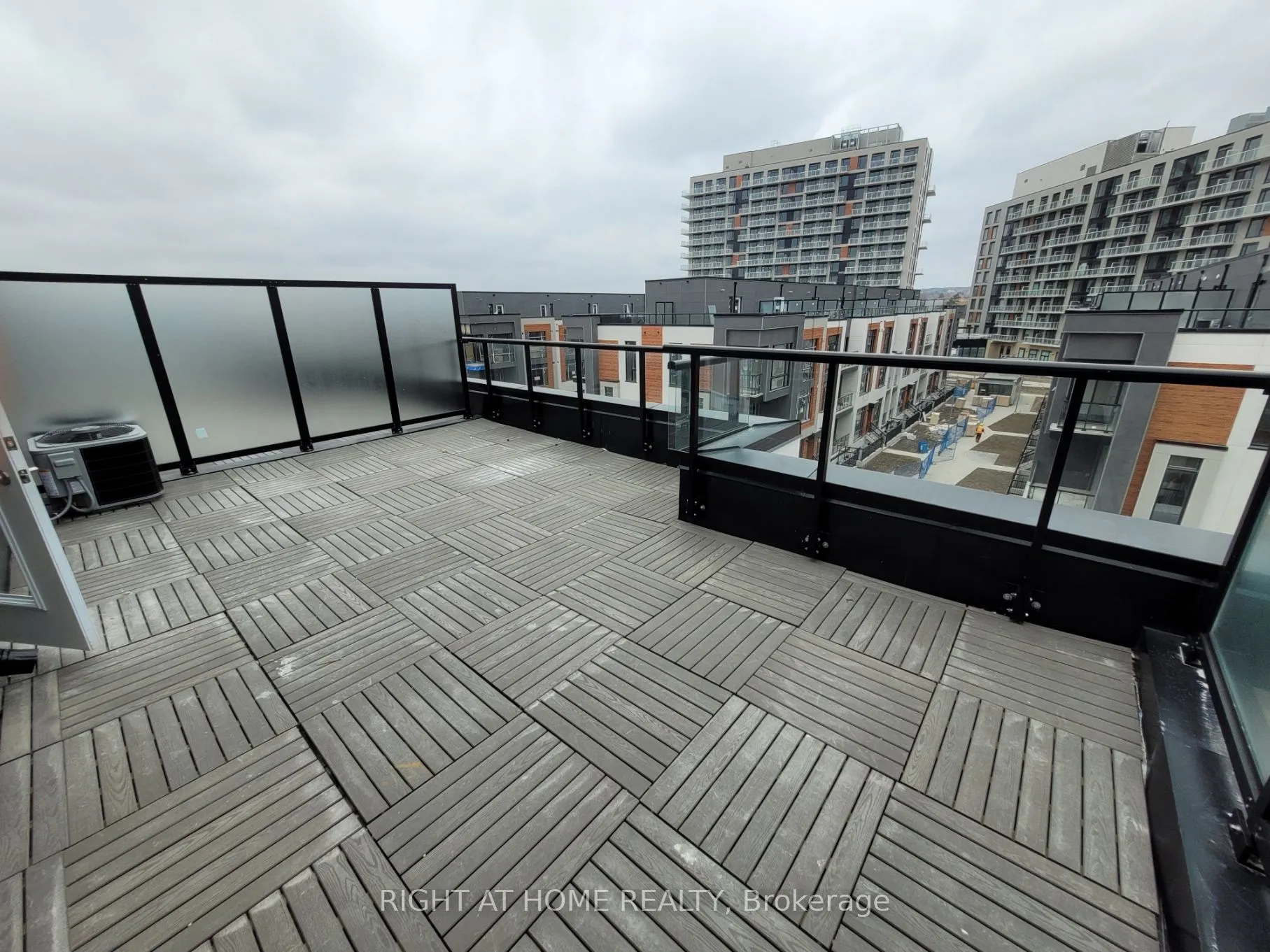 15 David Eyer Road, #1407