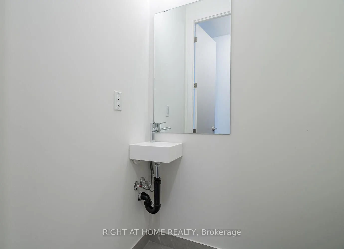 15 David Eyer Road, #1407