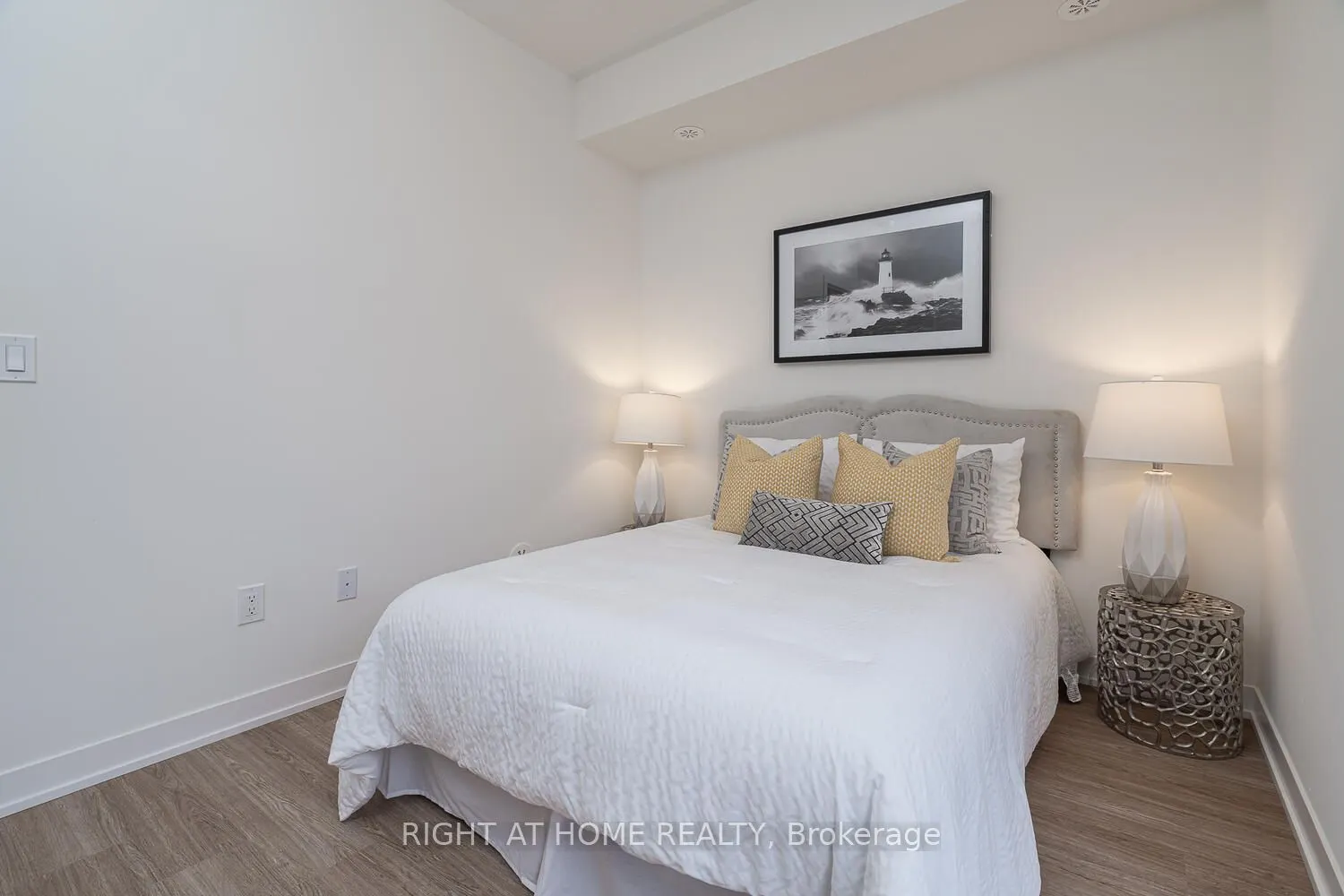 15 David Eyer Road, #1407