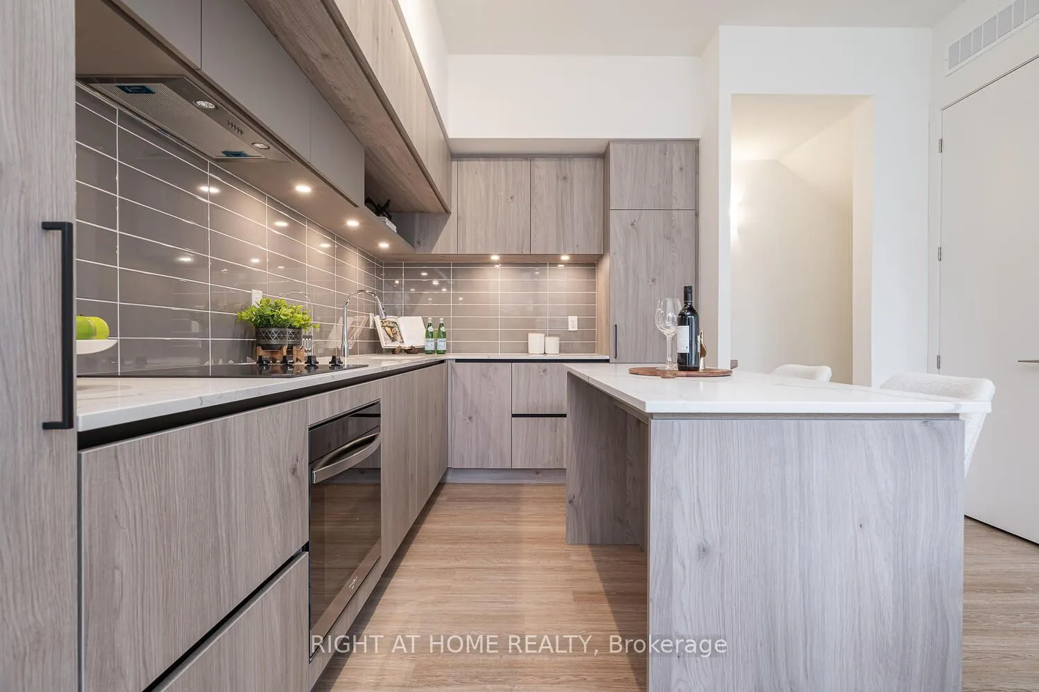 15 David Eyer Road, #1407