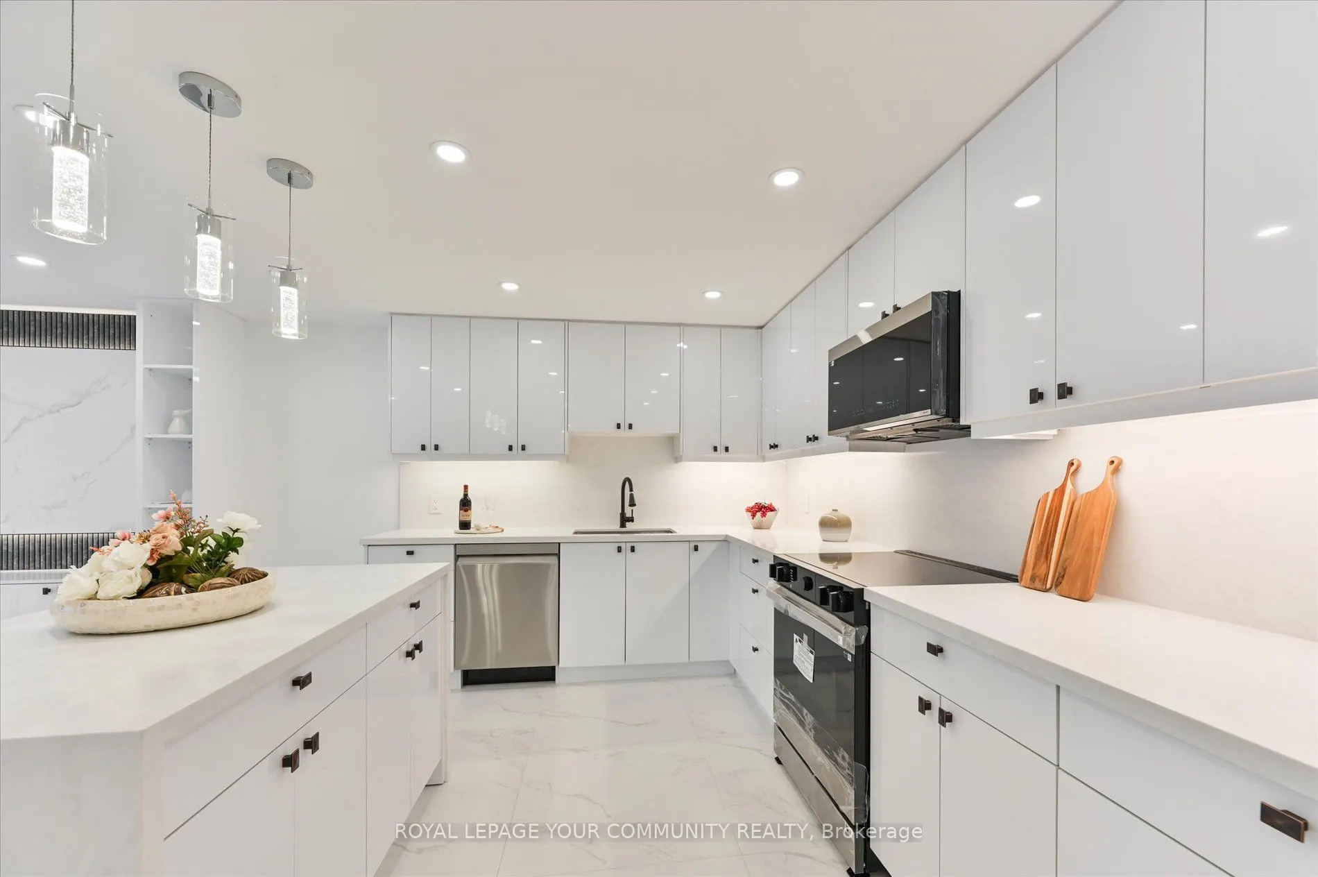 20 Baif Boulevard, #306