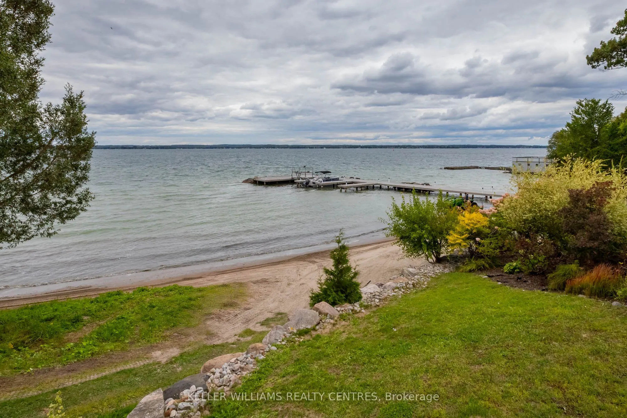 736 Lake Drive N