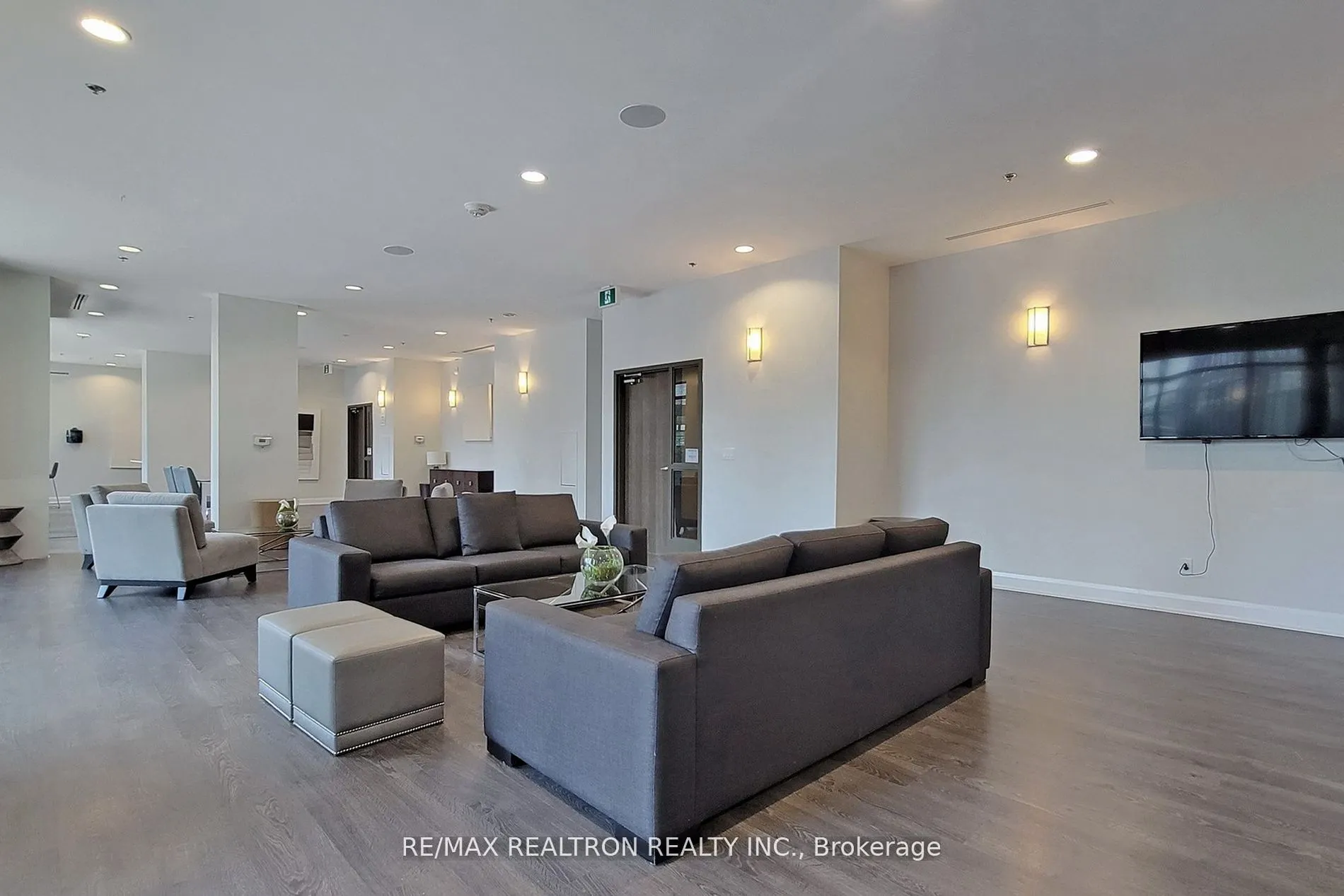2900 Highway 7 Road, #3106