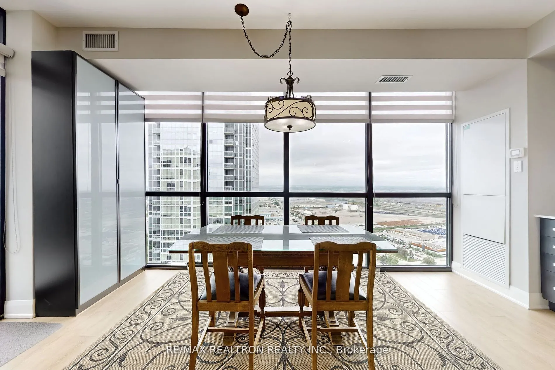2900 Highway 7 Road, #3106