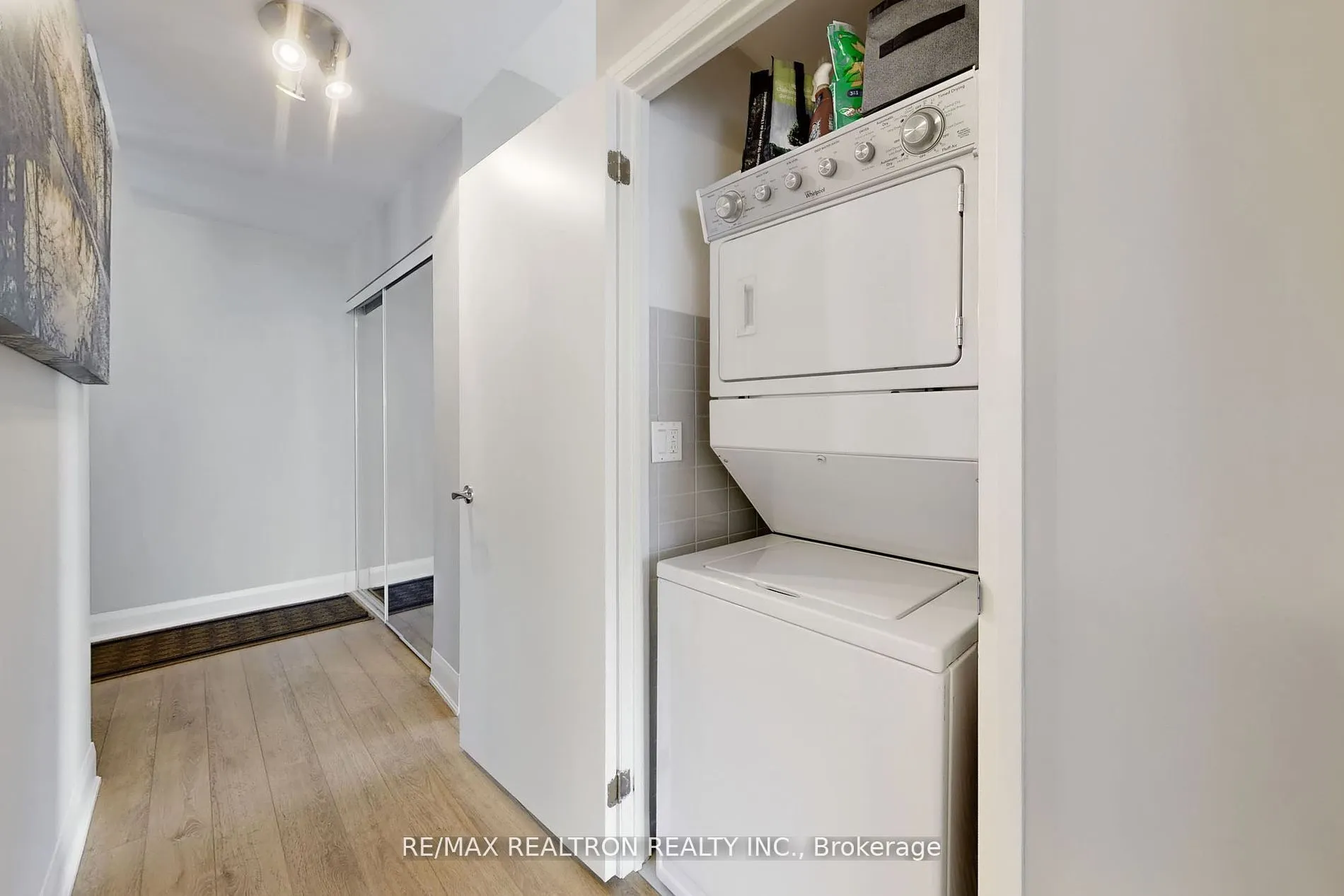 2900 Highway 7 Road, #3106