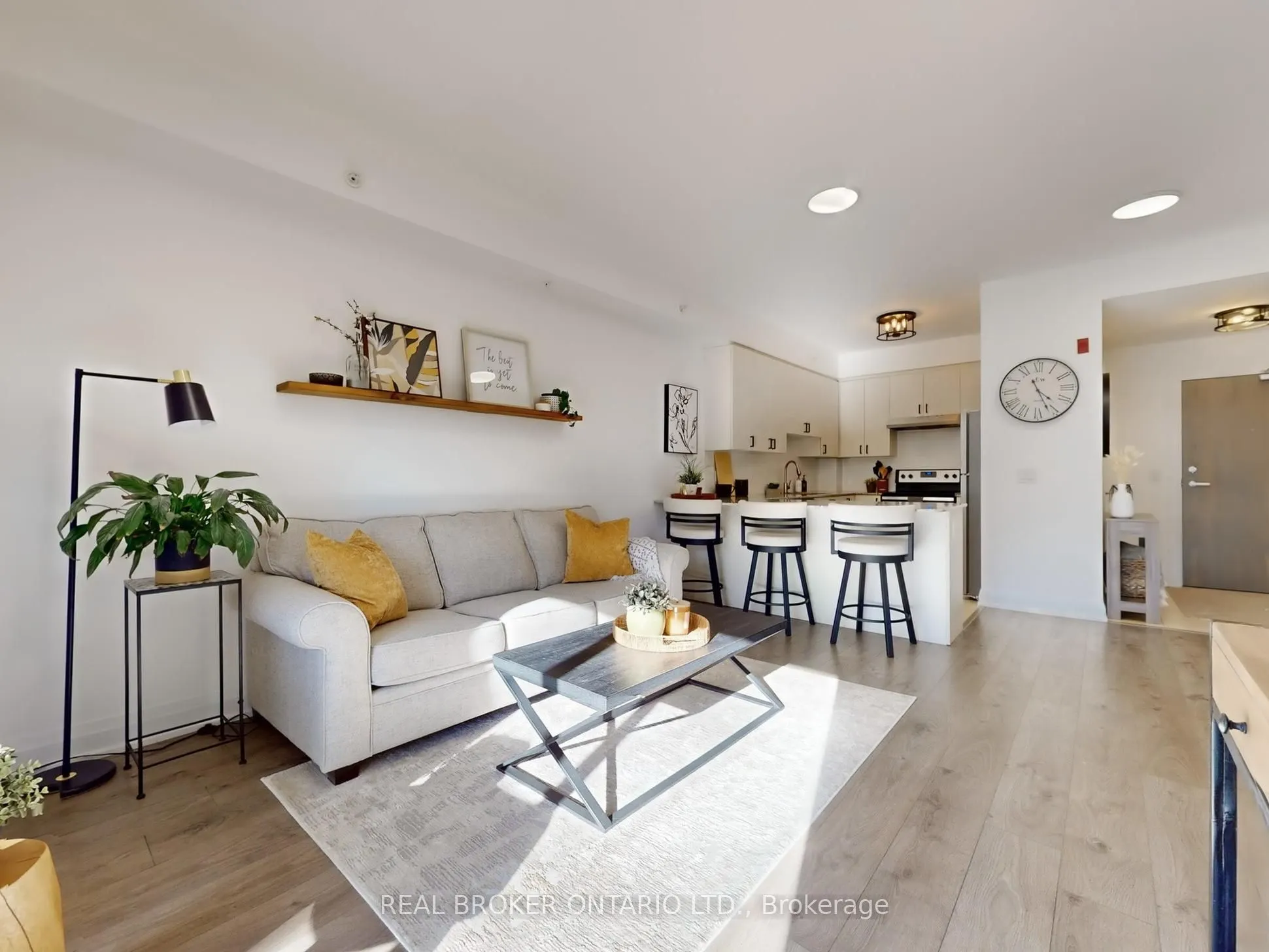 481 Rupert Avenue, #122