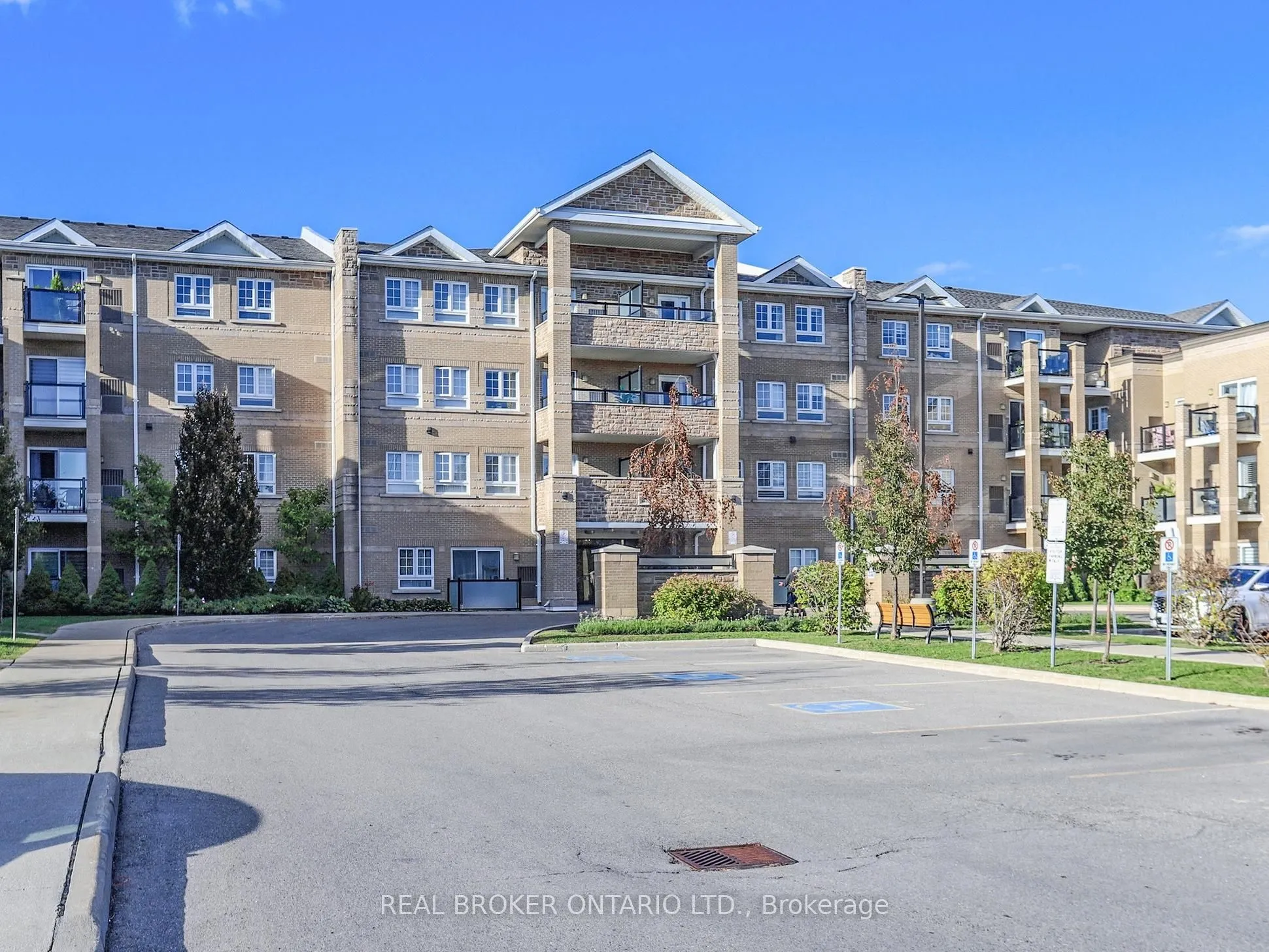 481 Rupert Avenue, #122