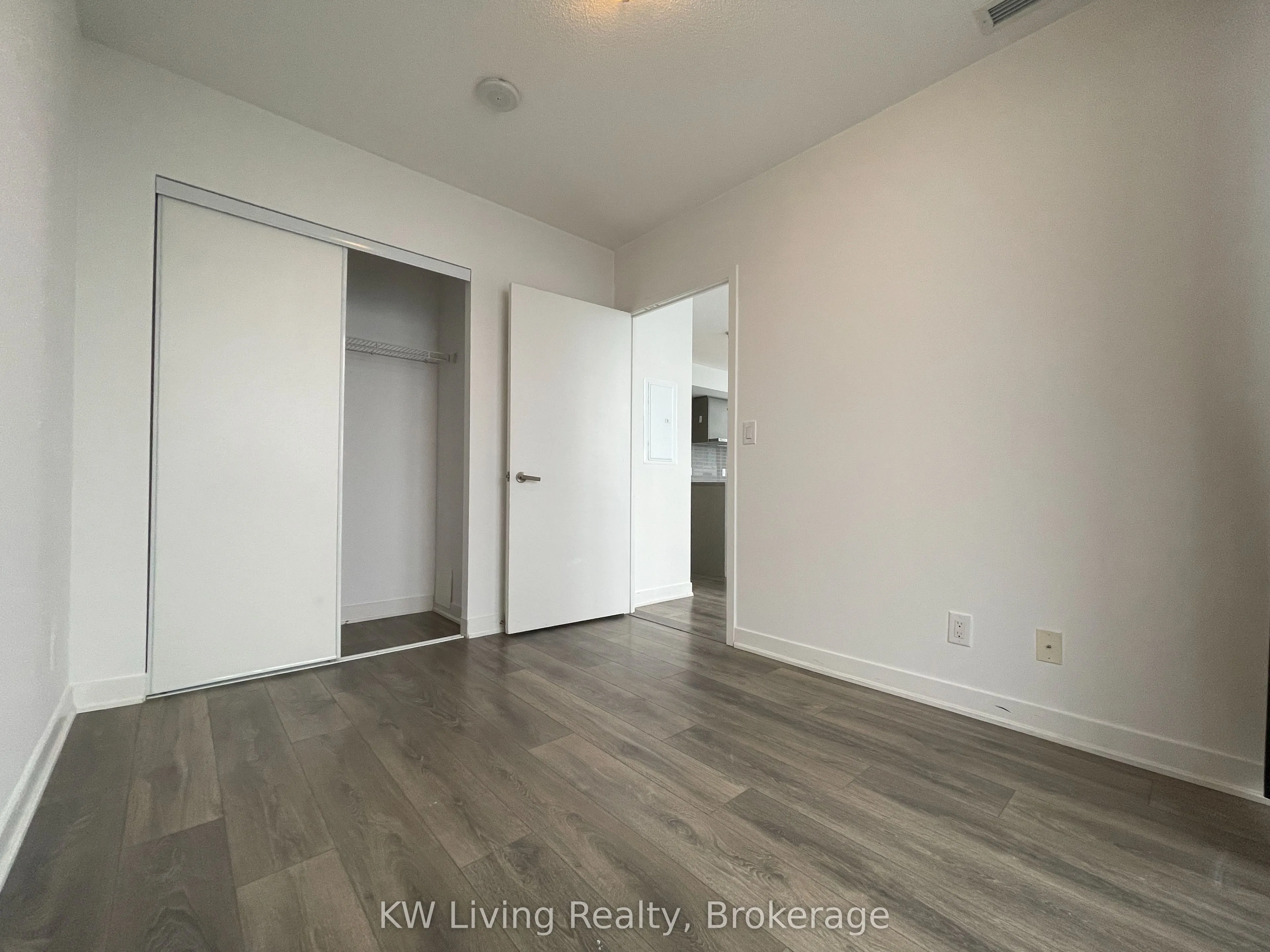 7165 Yonge Street, #1509