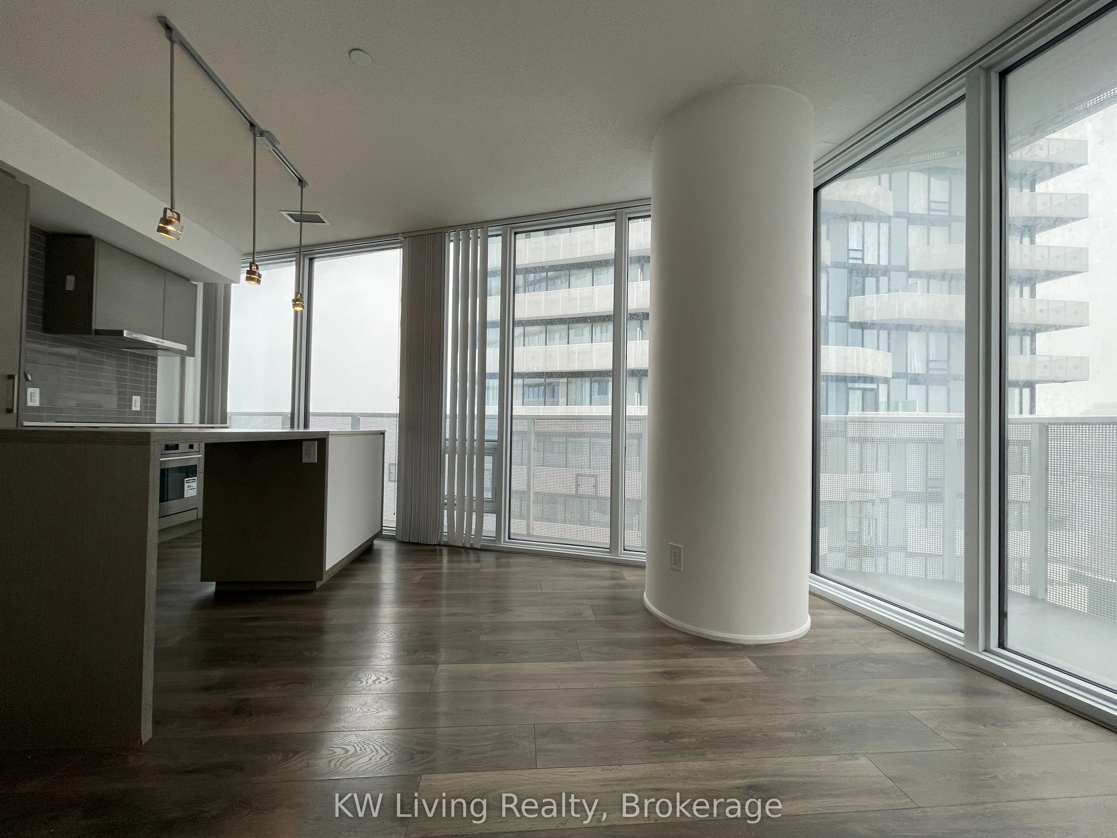 7165 Yonge Street, #1509